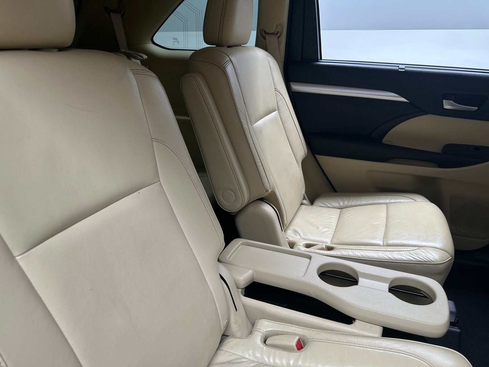 Thumbnail: 2016 Toyota Highlander - 5