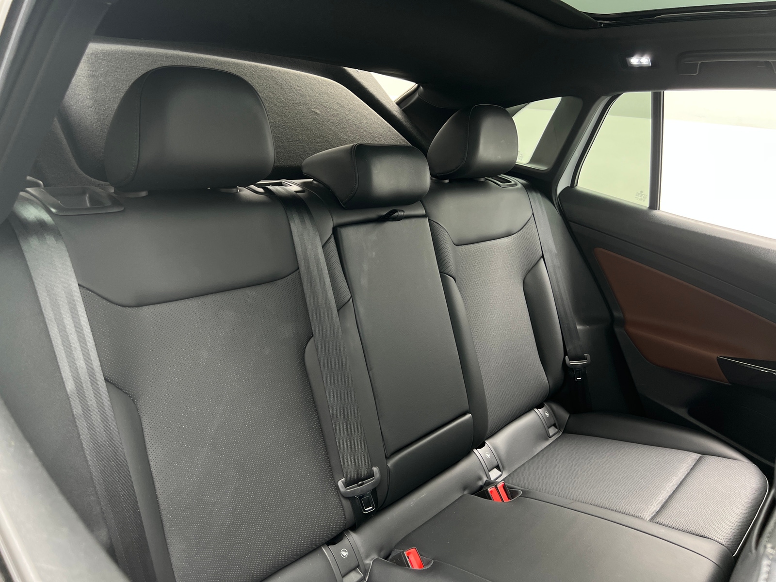 Thumbnail: 2022 Volkswagen ID.4 - 5