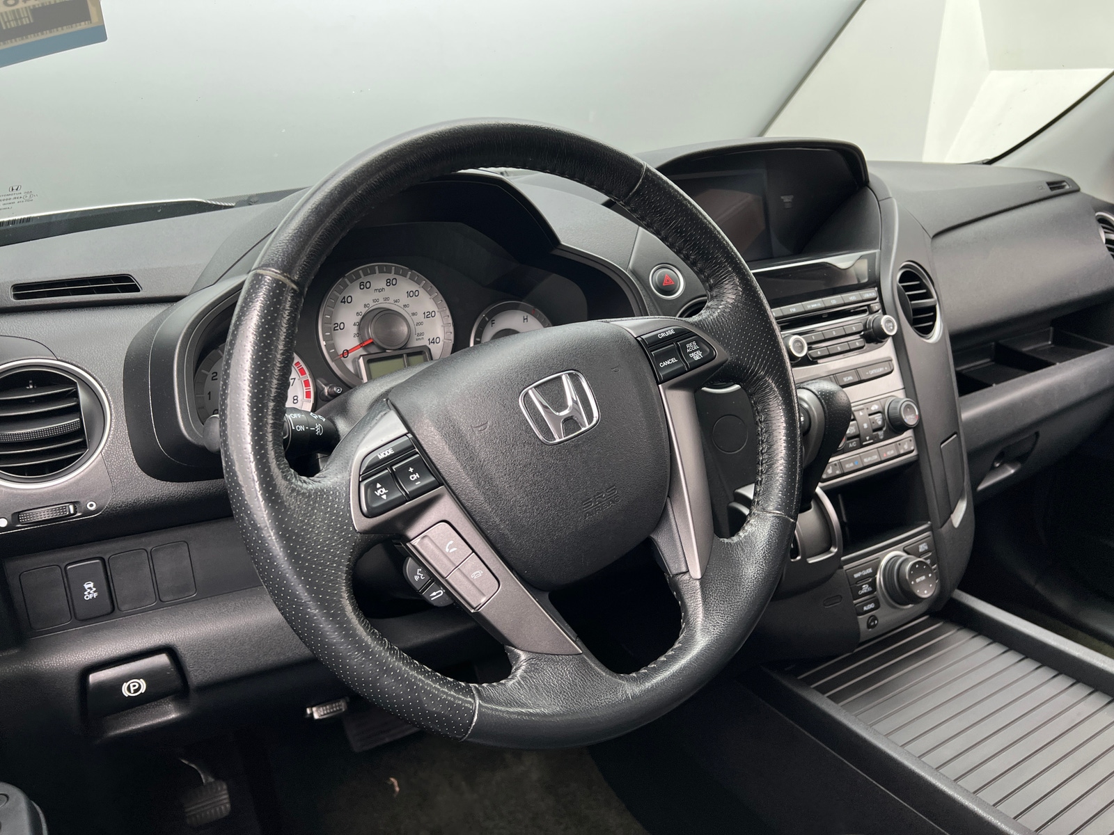 Thumbnail: 2015 Honda Pilot - 4