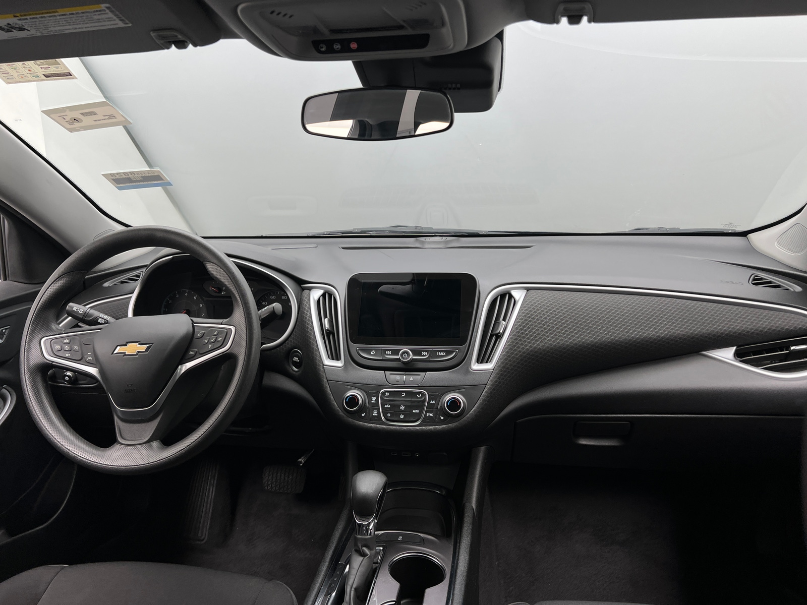 Thumbnail: 2023 Chevrolet Malibu - 3