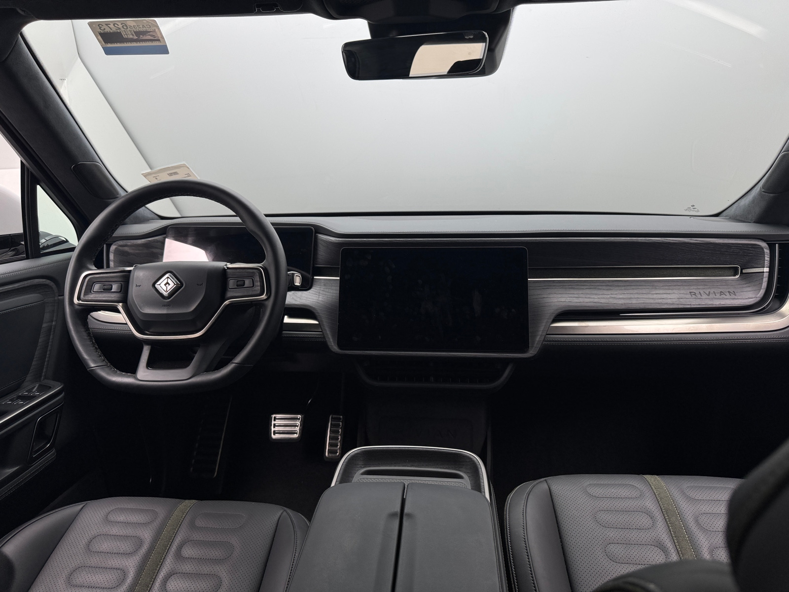 Thumbnail: 2024 Rivian R1S - 2