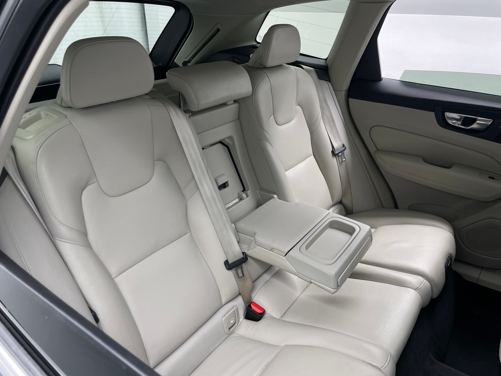 Thumbnail: 2019 Volvo XC60 - 5