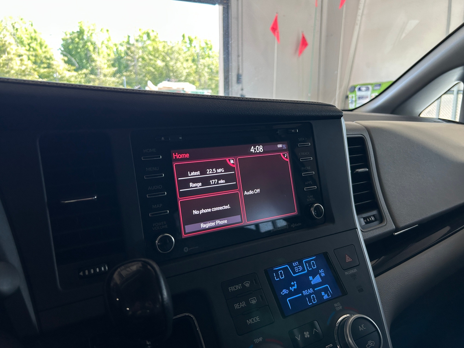 Thumbnail: 2020 Toyota Sienna - 3