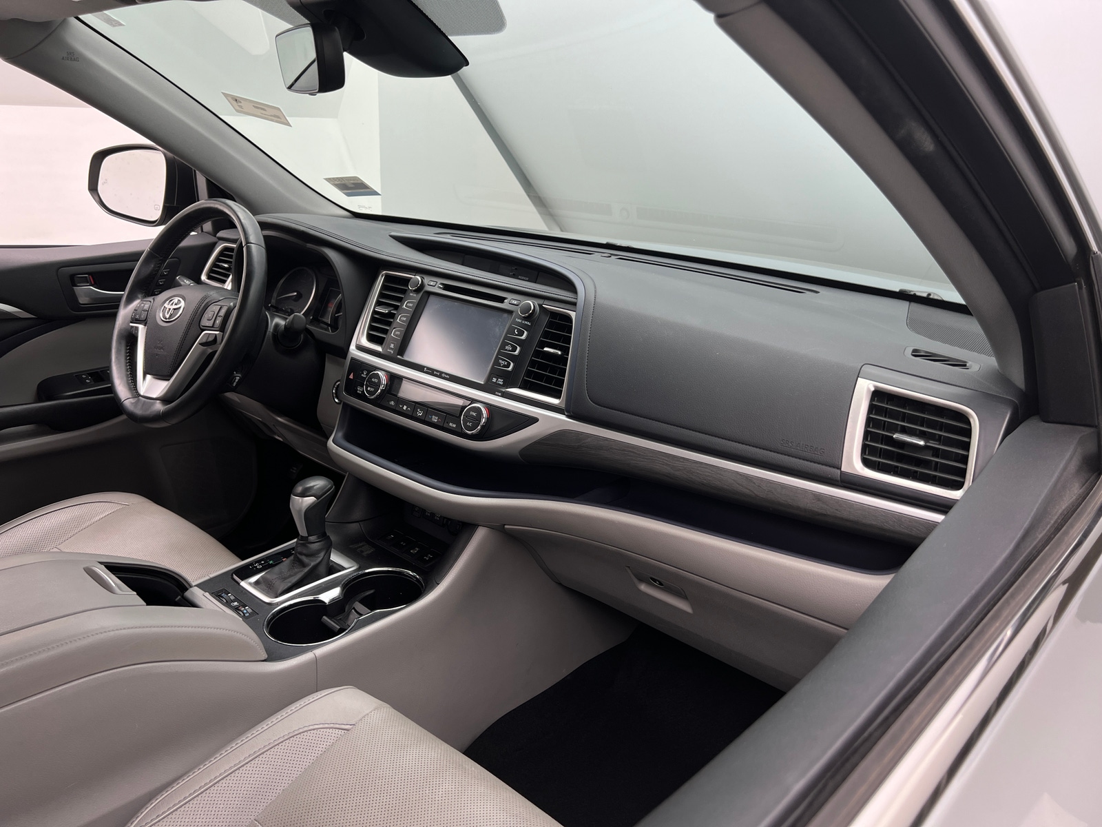 Thumbnail: 2017 Toyota Highlander - 2