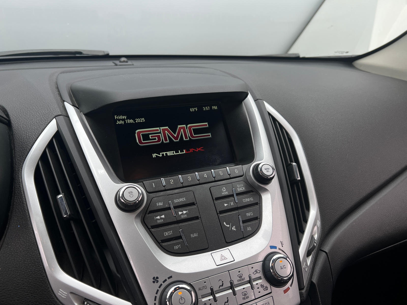 Thumbnail: 2016 GMC Terrain - 3