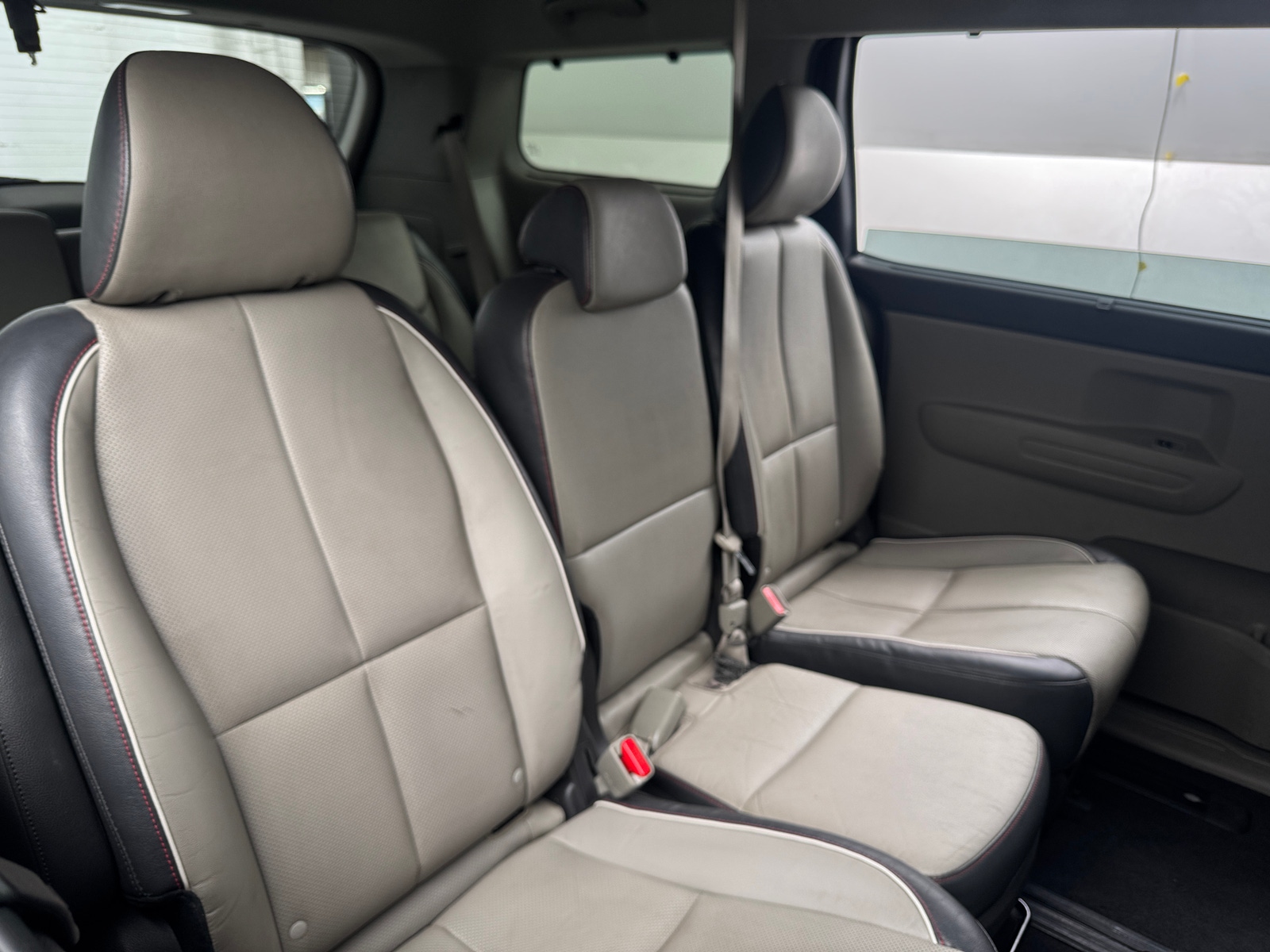 Thumbnail: 2017 Kia Sedona - 5