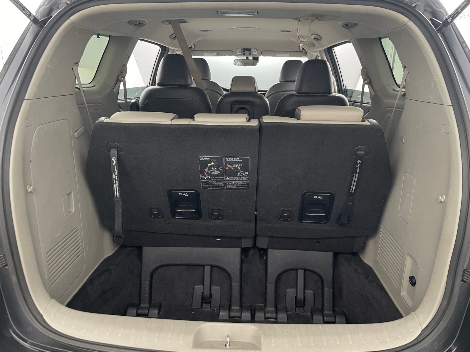 Thumbnail: 2017 Kia Sedona - 6