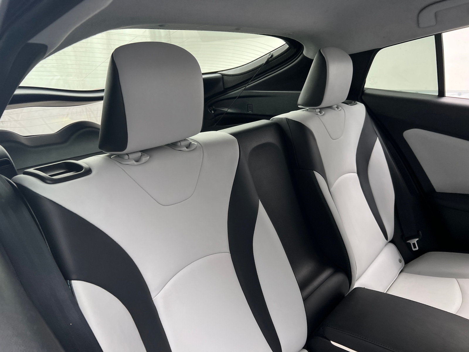 Thumbnail: 2017 Toyota Prius Prime - 4