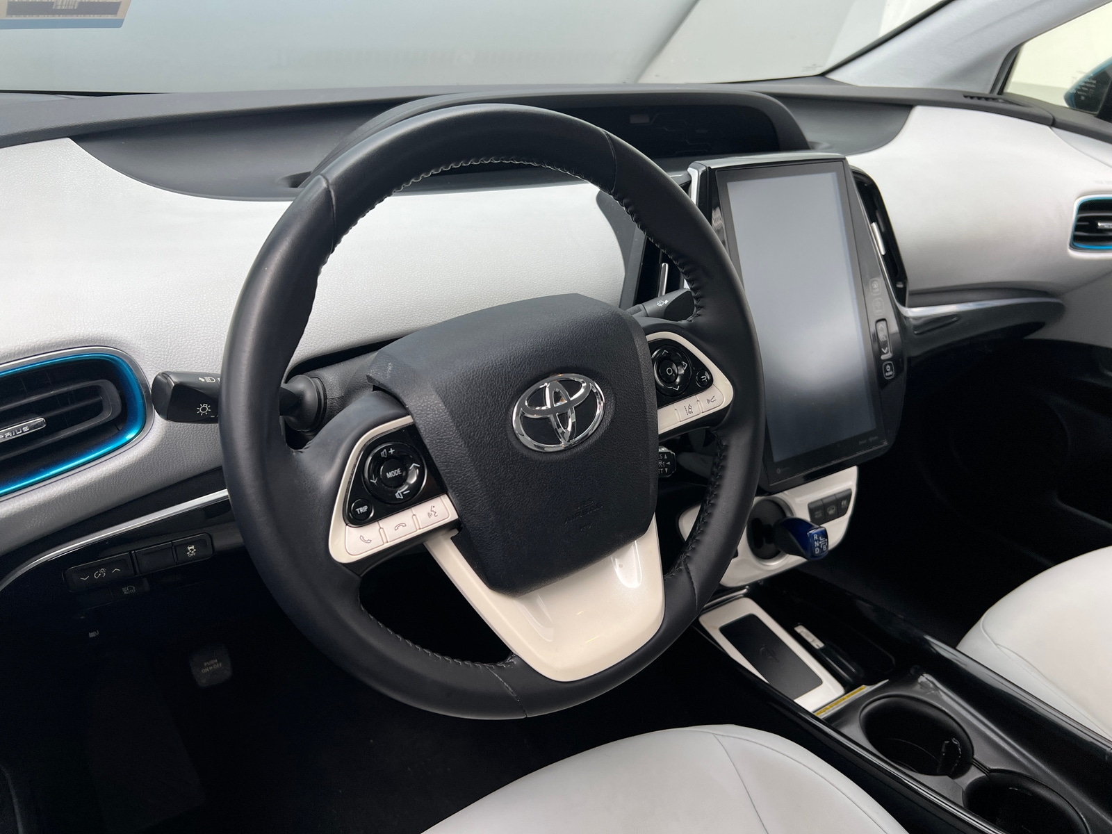 Thumbnail: 2017 Toyota Prius Prime - 3