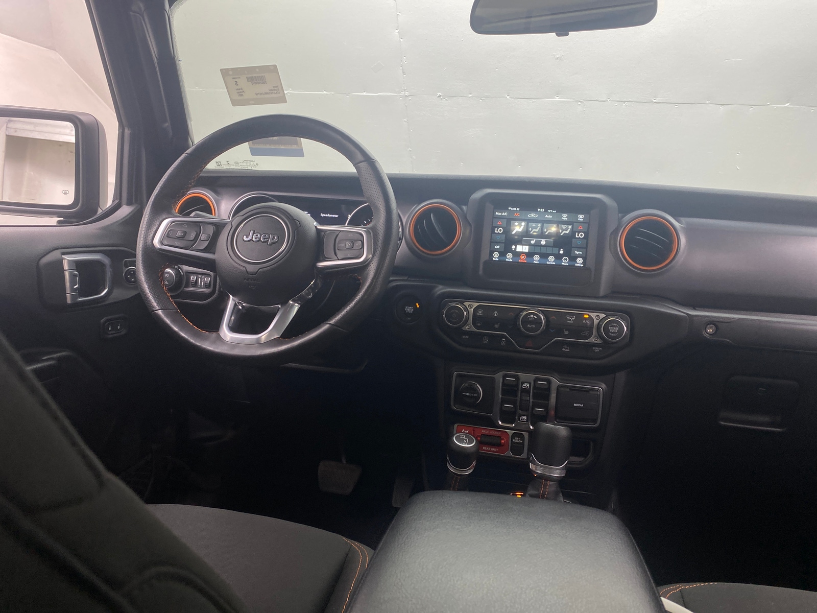 Thumbnail: 2021 Jeep Gladiator - 3