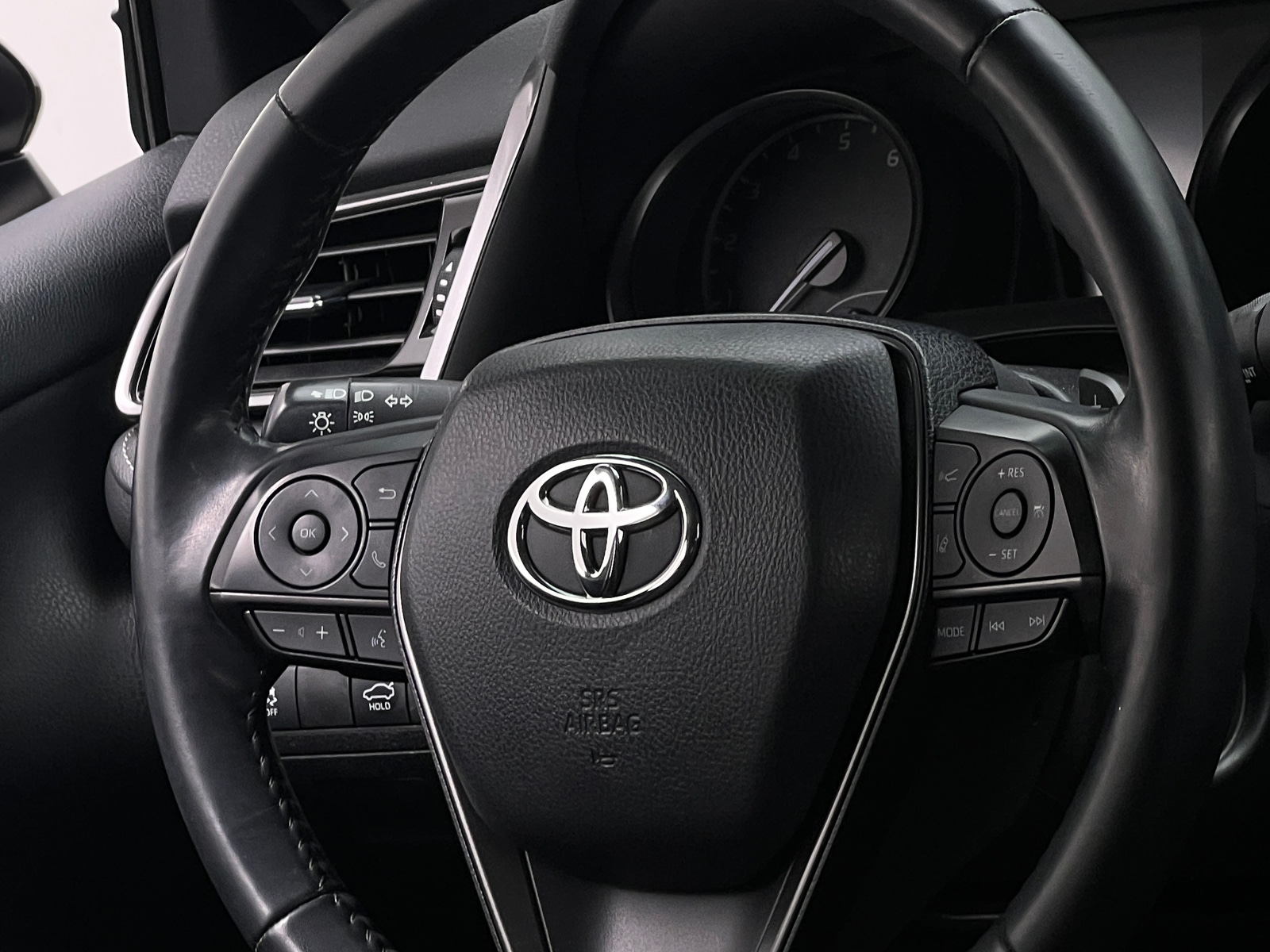 Thumbnail: 2021 Toyota Camry - 4