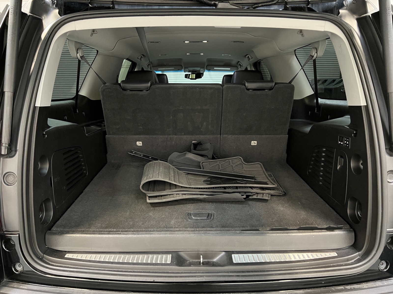 Thumbnail: 2018 Chevrolet Suburban - 6