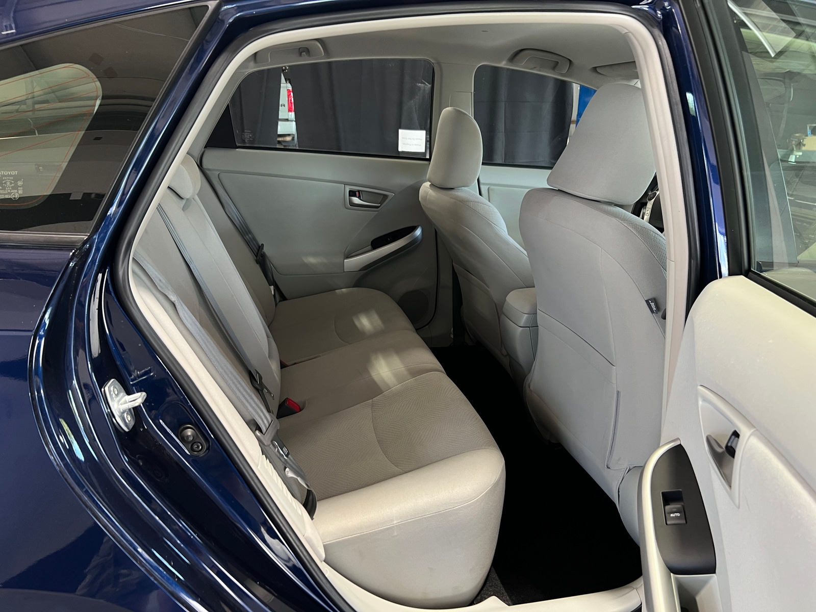 Thumbnail: 2013 Toyota Prius - 6