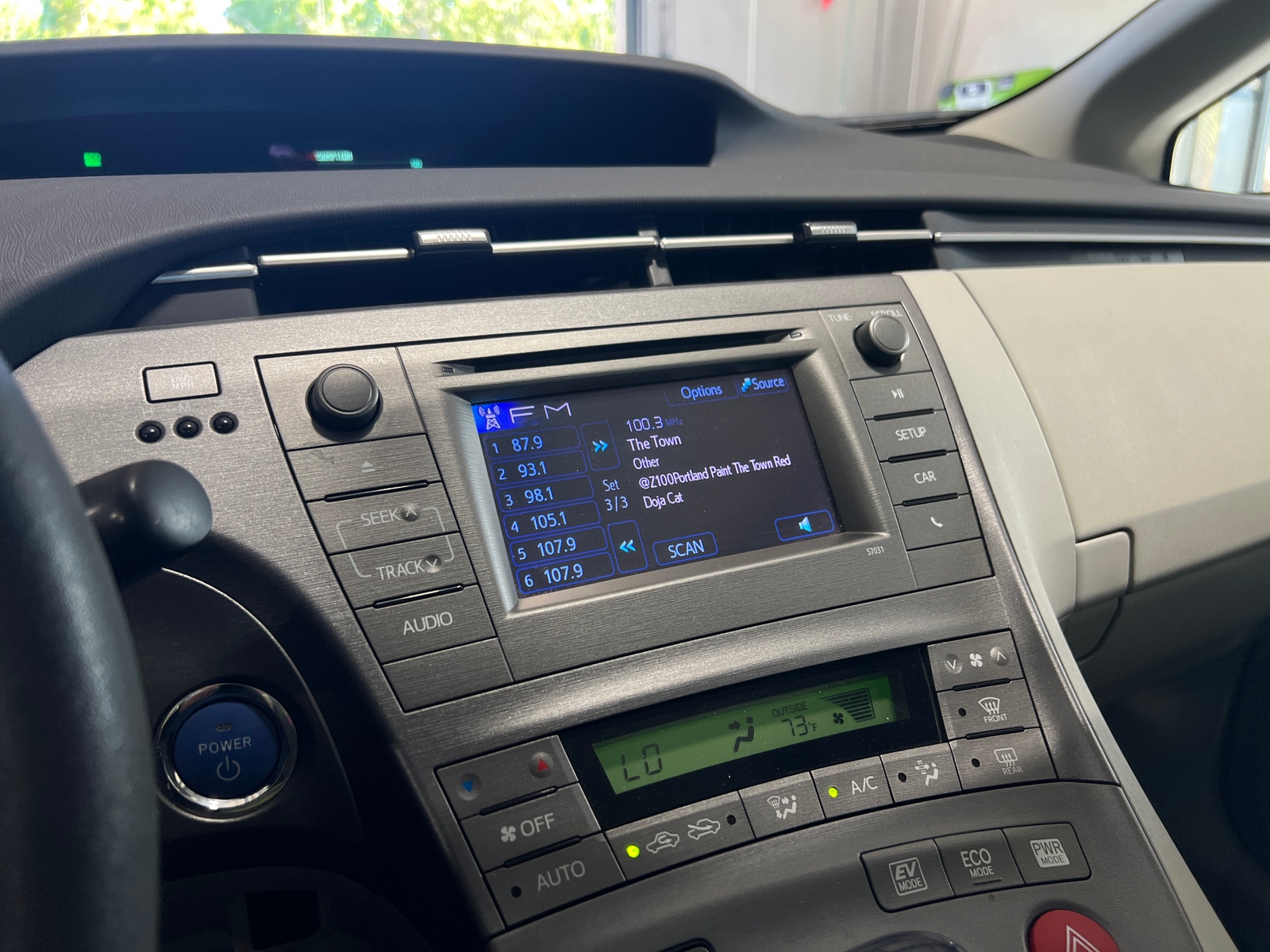 Thumbnail: 2013 Toyota Prius - 4