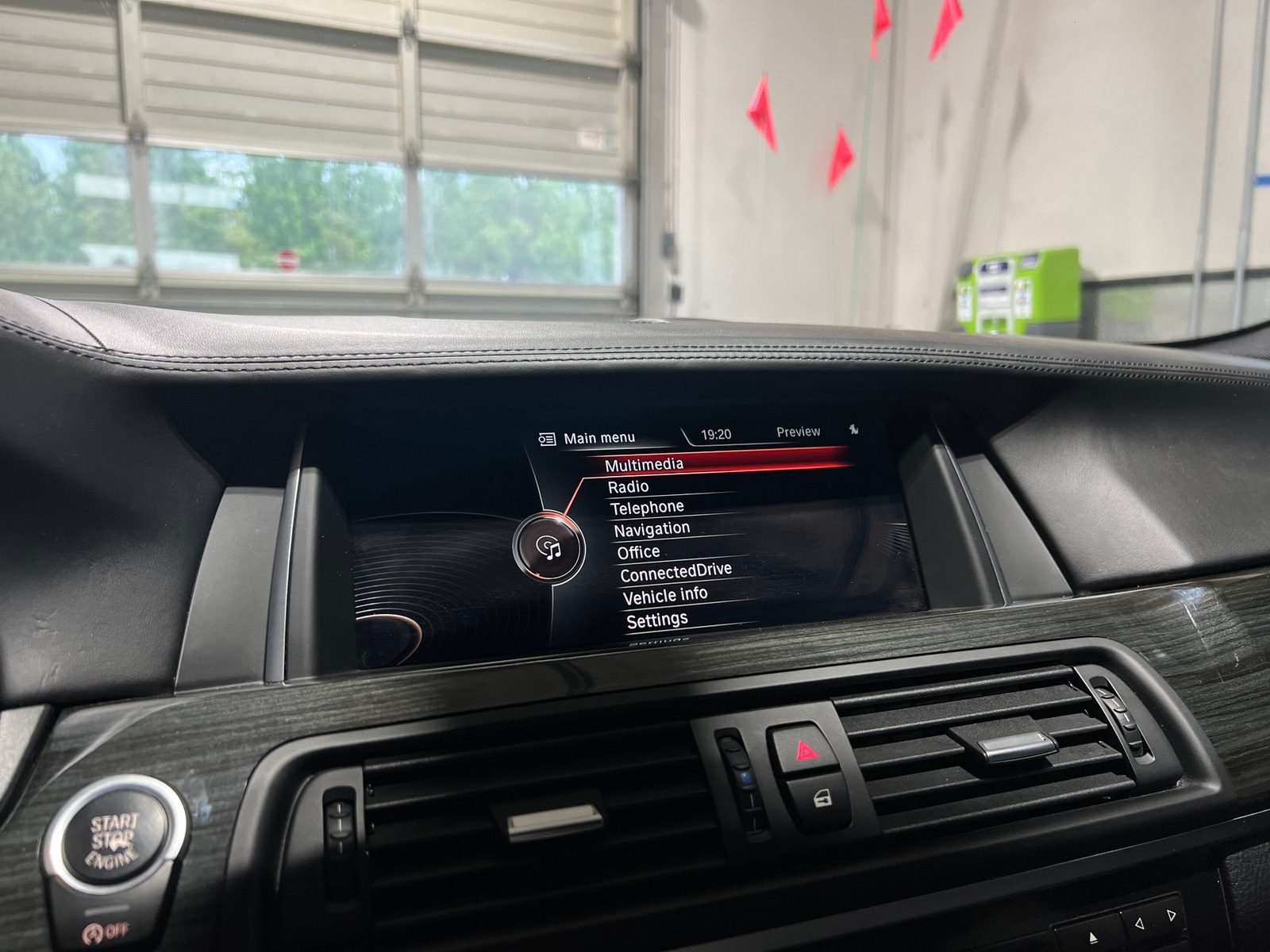 Thumbnail: 2016 BMW 5 Series - 3