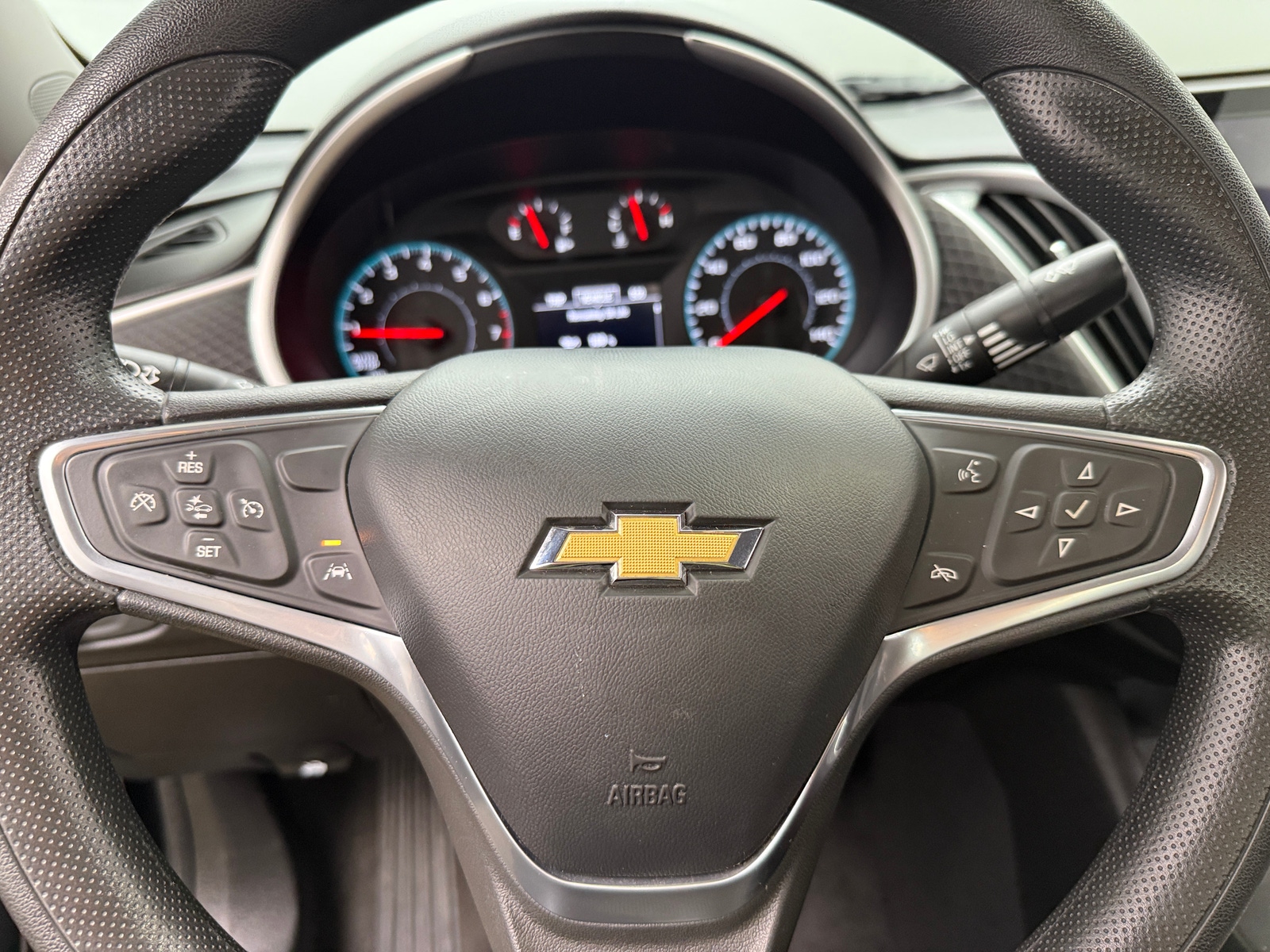 Thumbnail: 2023 Chevrolet Malibu - 5