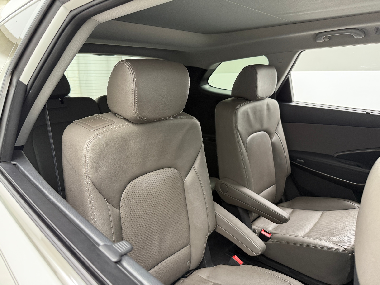 Thumbnail: 2017 Hyundai Santa Fe - 5
