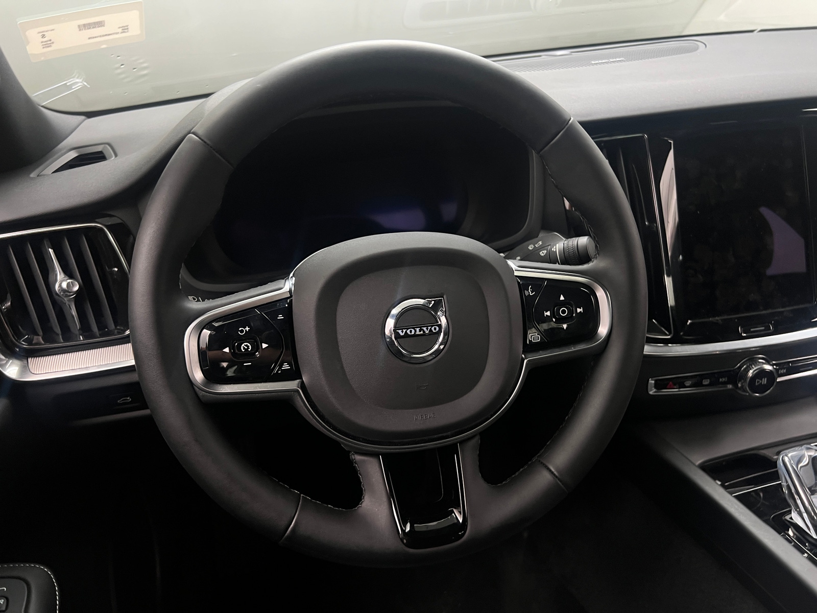 Thumbnail: 2024 Volvo S60 - 4