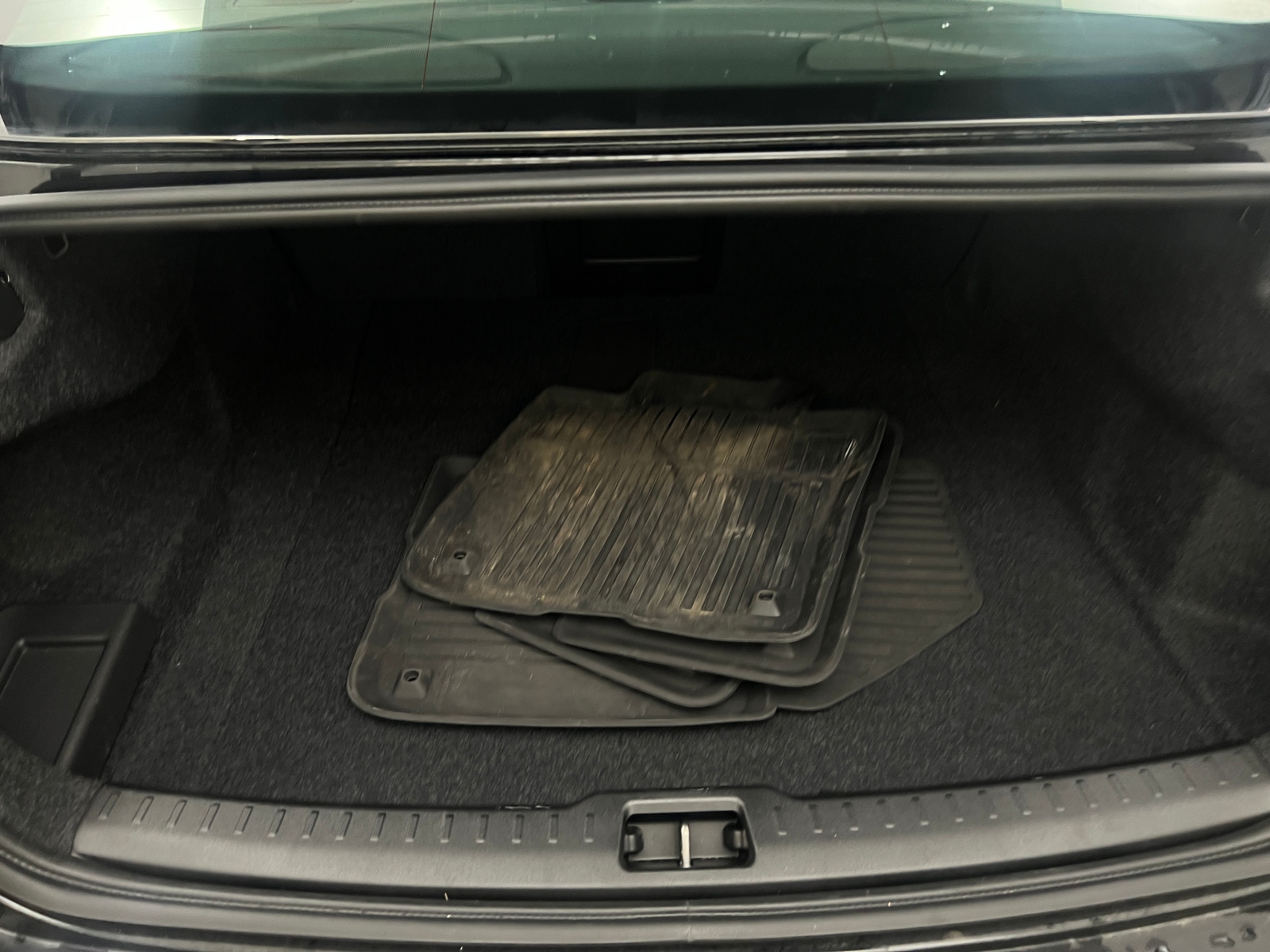 Thumbnail: 2024 Volvo S60 - 6