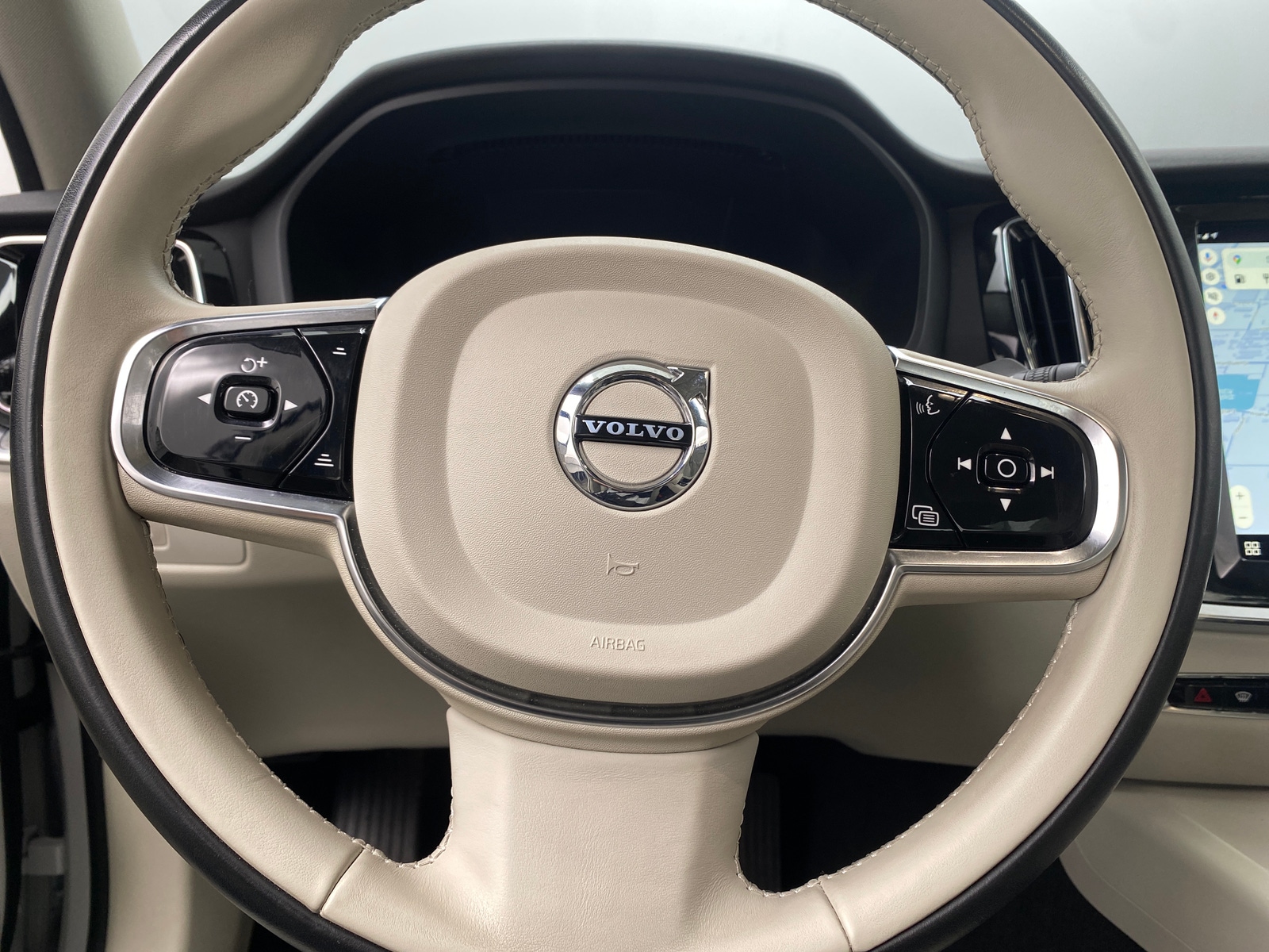 Thumbnail: 2024 Volvo S60 - 4