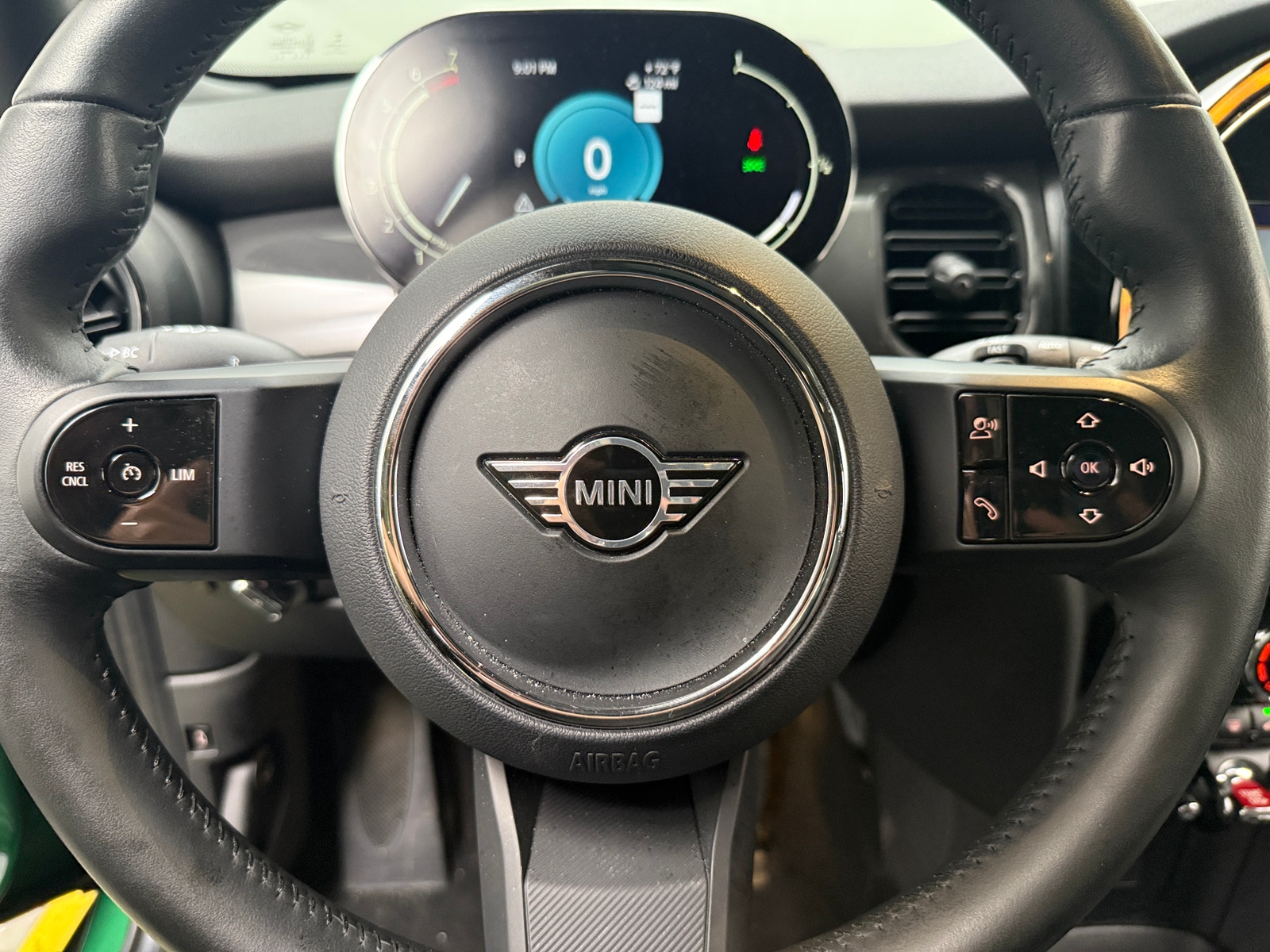 Thumbnail: 2022 MINI Cooper Hardtop - 4