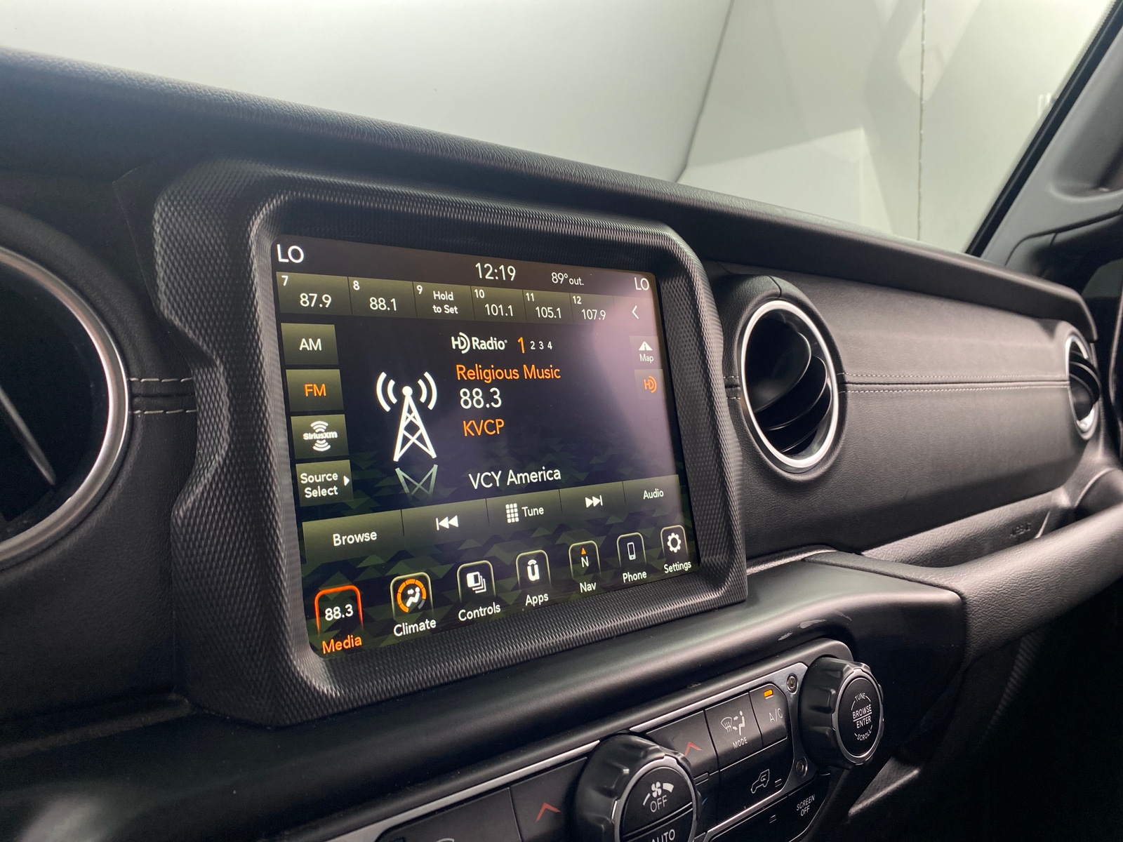 Thumbnail: 2021 Jeep Wrangler - 3