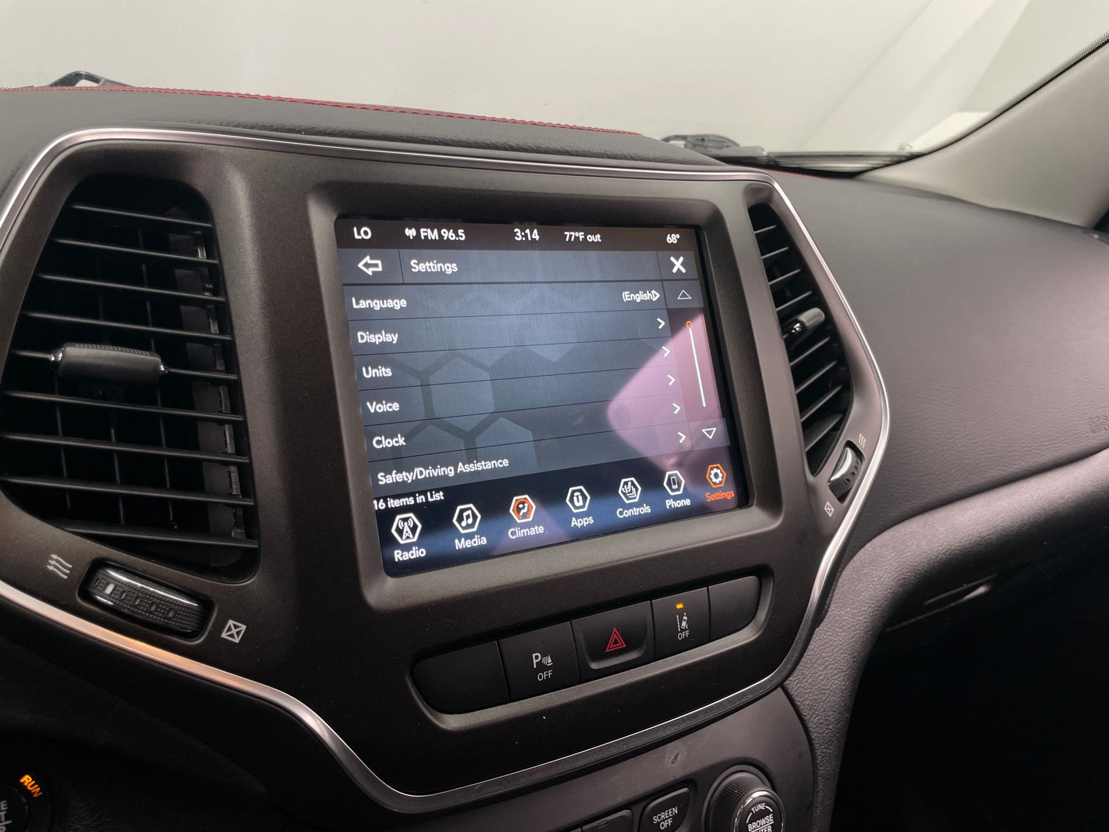 Thumbnail: 2022 Jeep Cherokee - 4