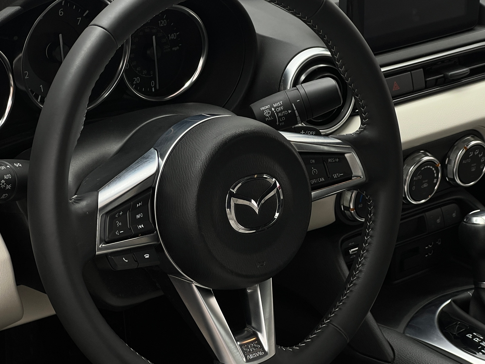 Thumbnail: 2021 Mazda MX-5 Miata - 3