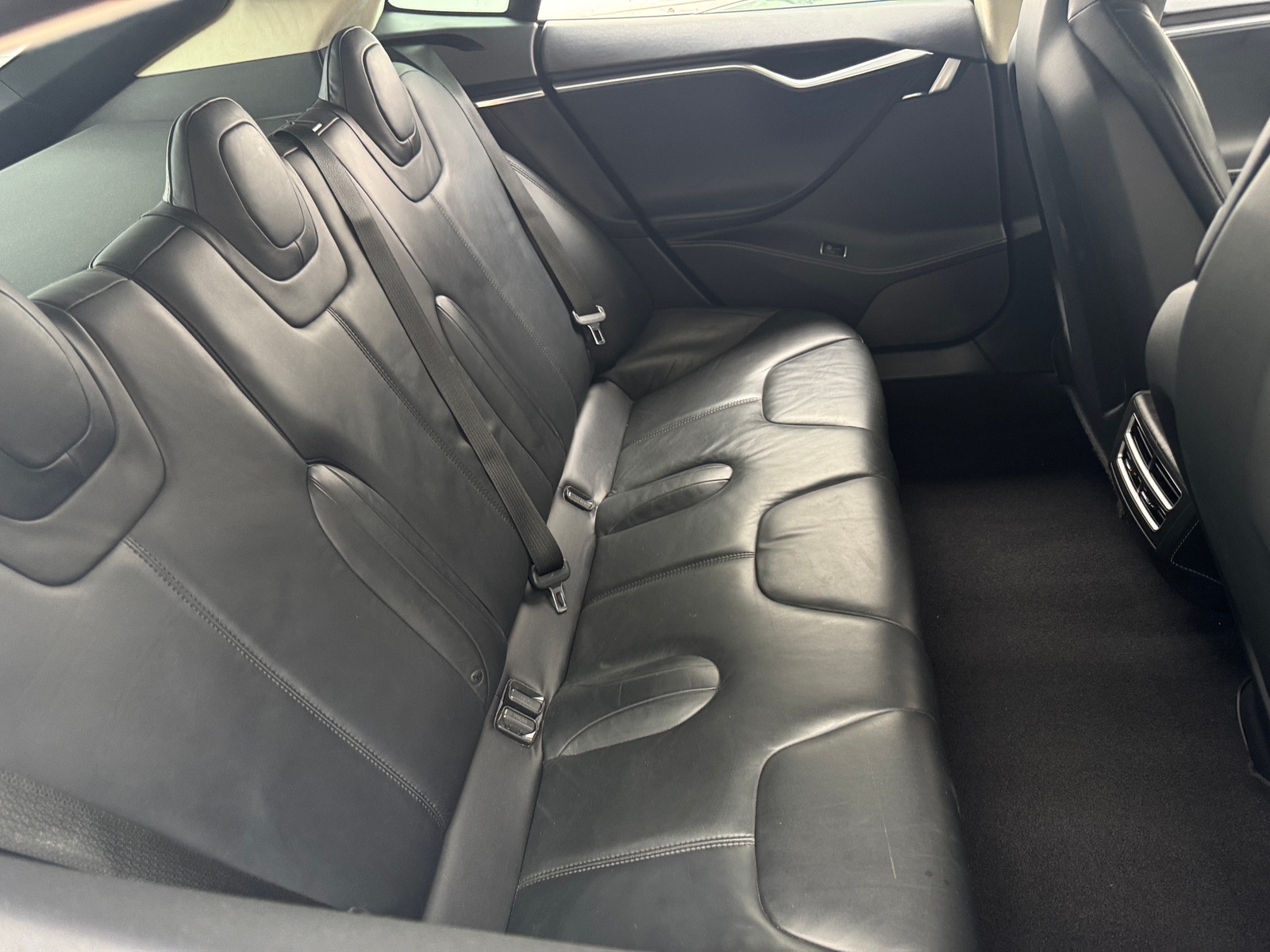 Thumbnail: 2014 Tesla Model S - 5