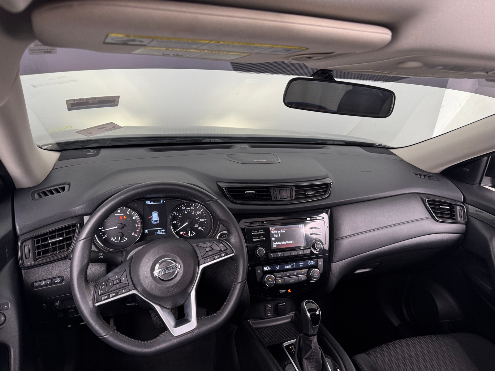 Thumbnail: 2017 Nissan Rogue - 3