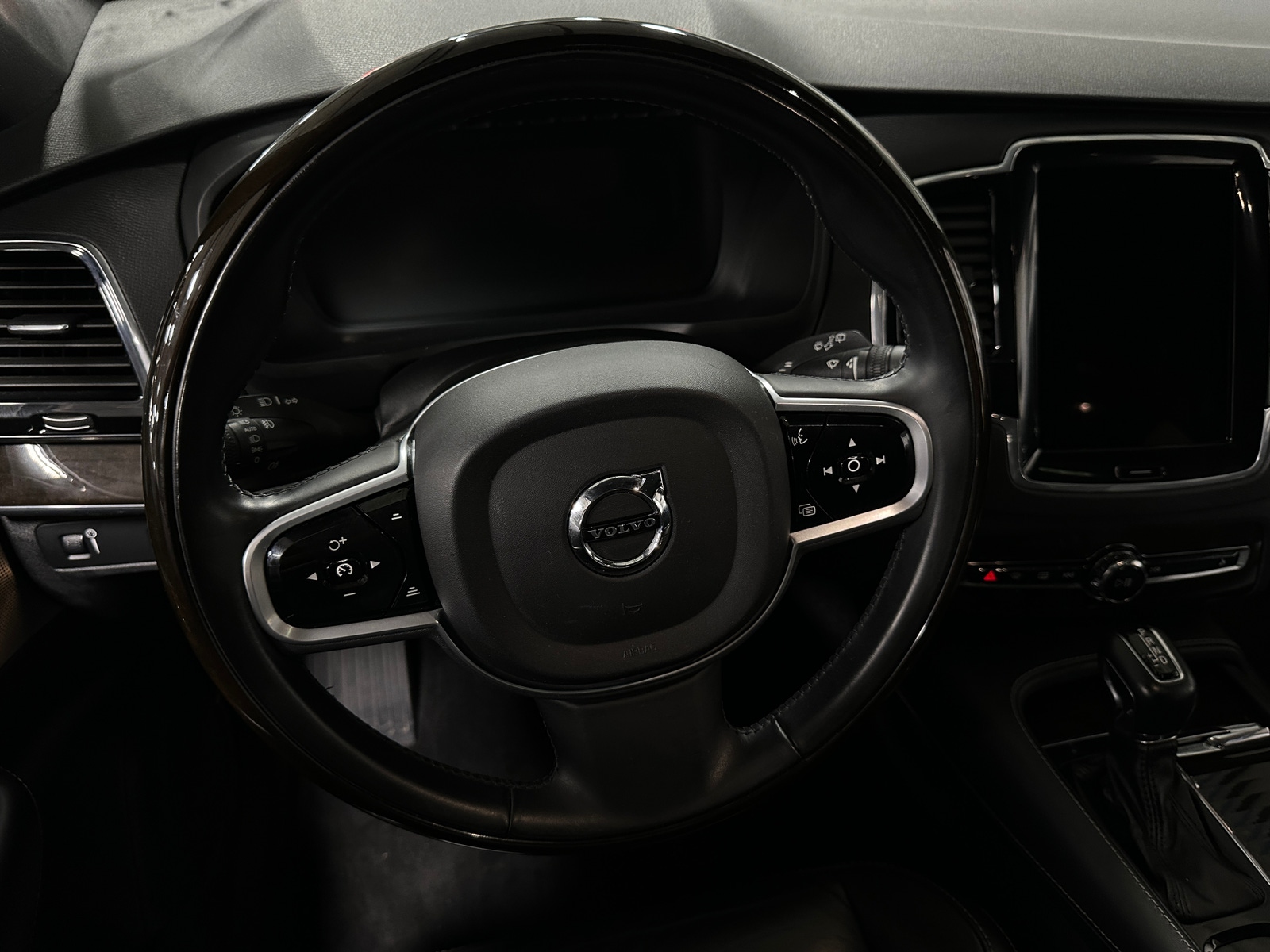 Thumbnail: 2018 Volvo XC90 - 4