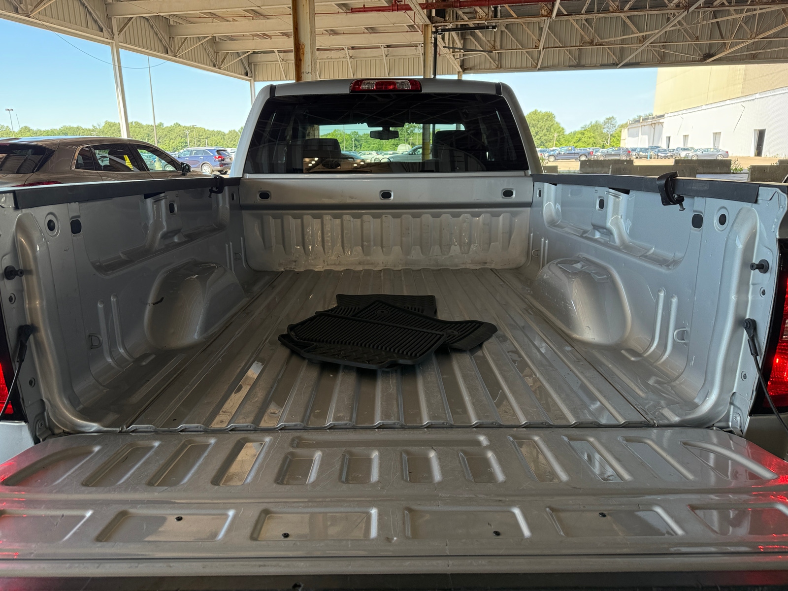 Thumbnail: 2018 Chevrolet Silverado 1500 - 7