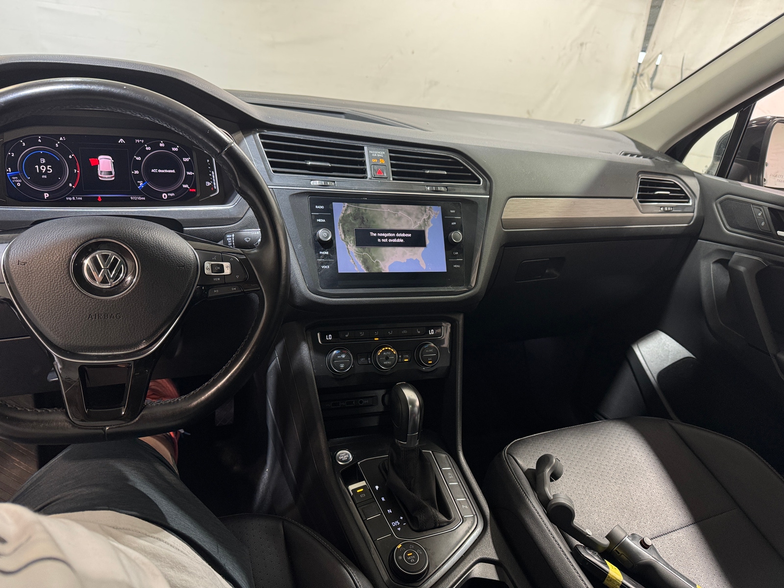 Thumbnail: 2019 Volkswagen Tiguan - 2