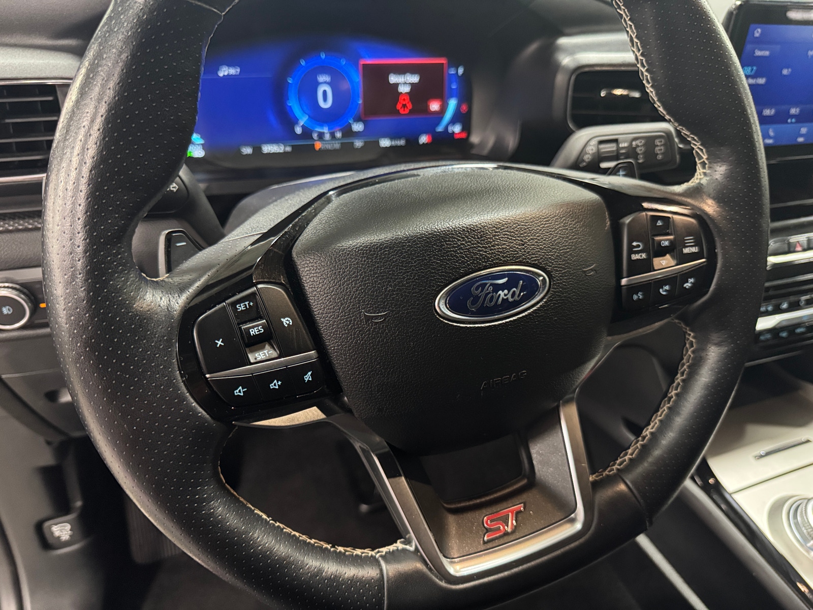 Thumbnail: 2023 Ford Explorer - 4