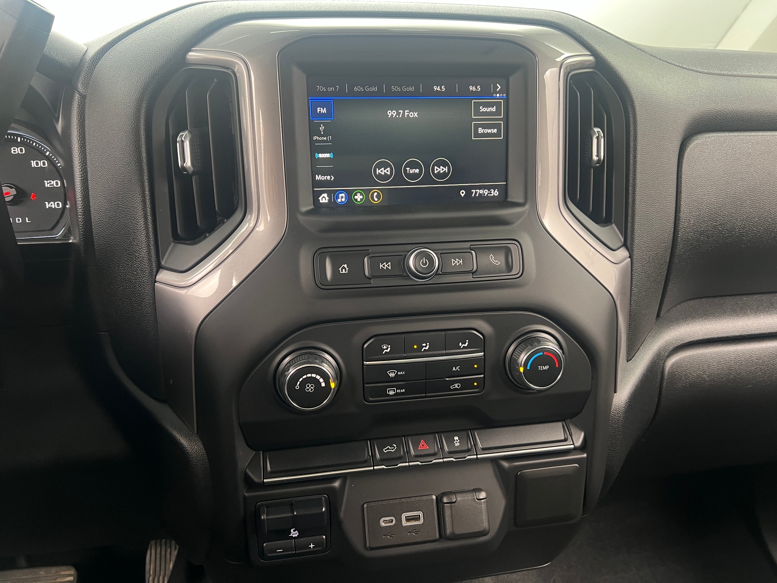 Thumbnail: 2021 Chevrolet Silverado 2500 - 4