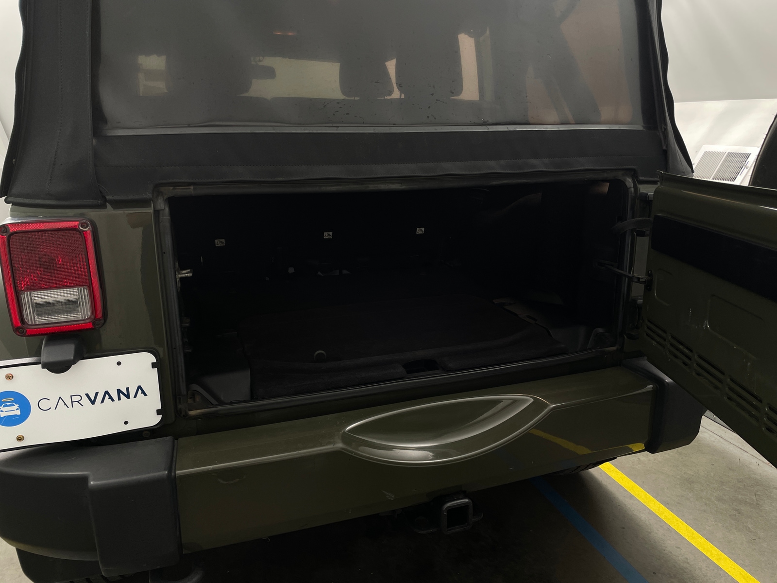 Thumbnail: 2016 Jeep Wrangler - 6