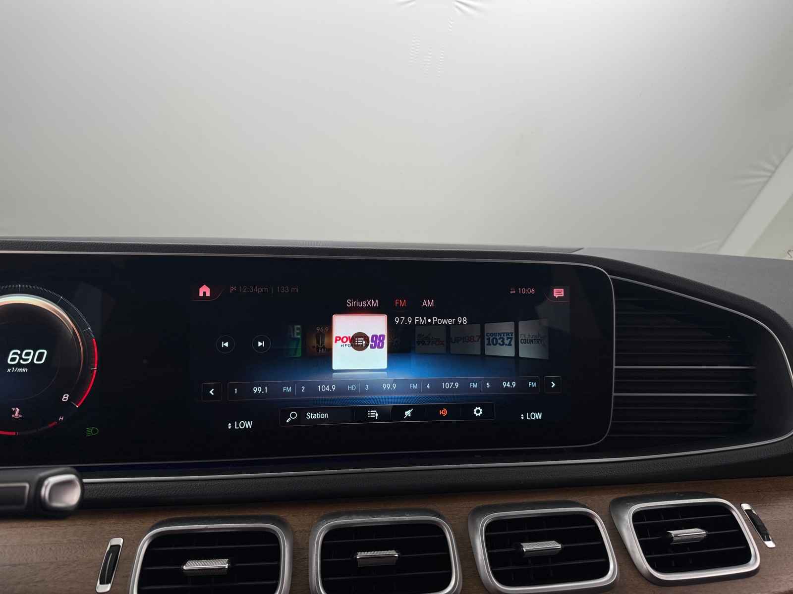 Thumbnail: 2020 Mercedes-Benz GLE - 3