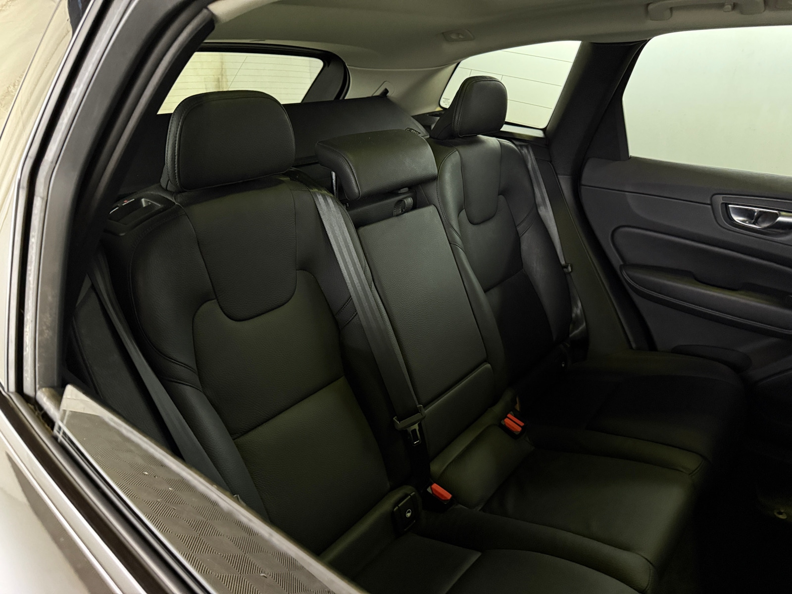 Thumbnail: 2023 Volvo XC60 - 5