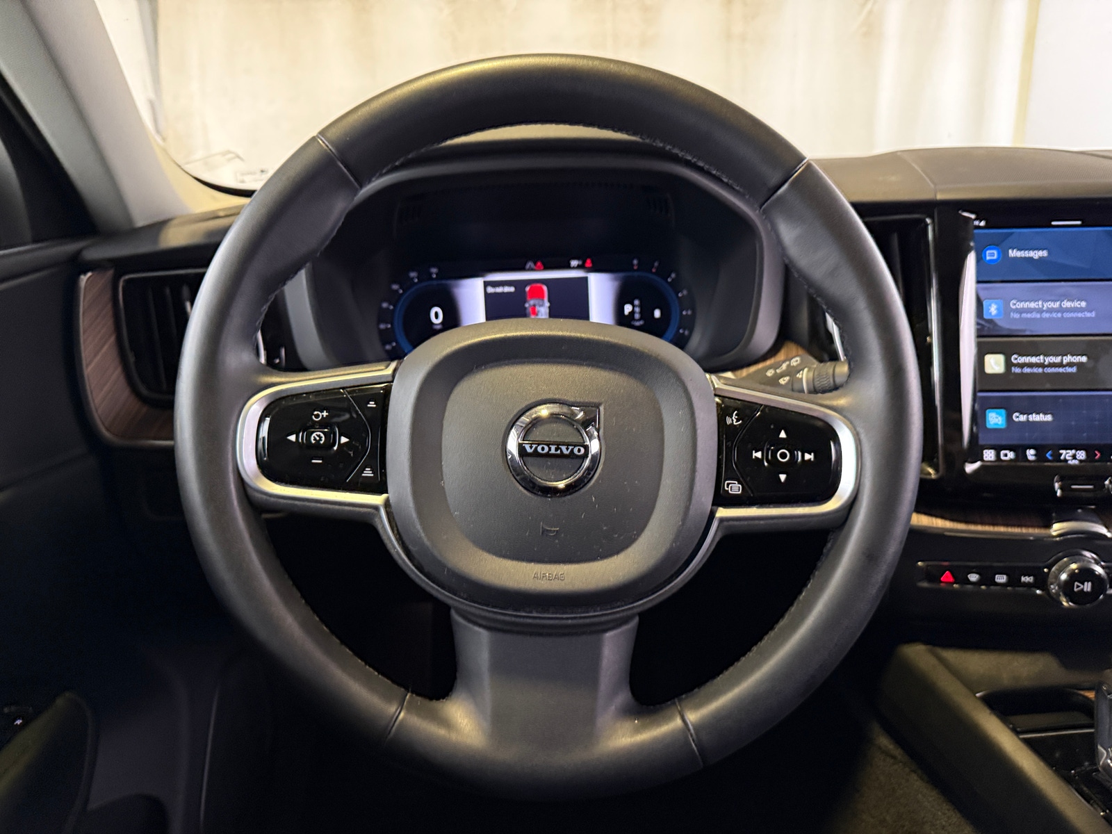 Thumbnail: 2023 Volvo XC60 - 4