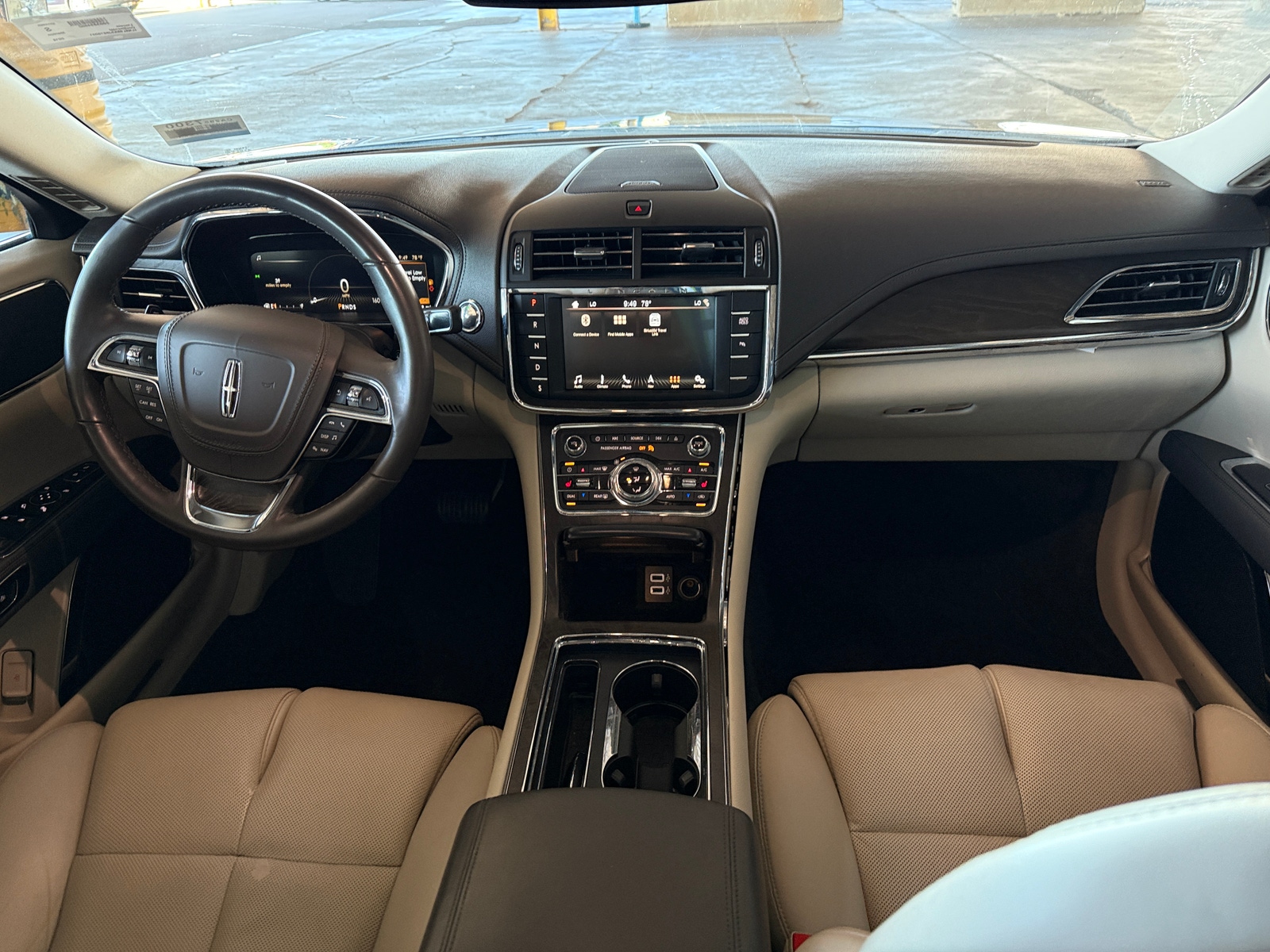 Thumbnail: 2018 Lincoln Continental - 2