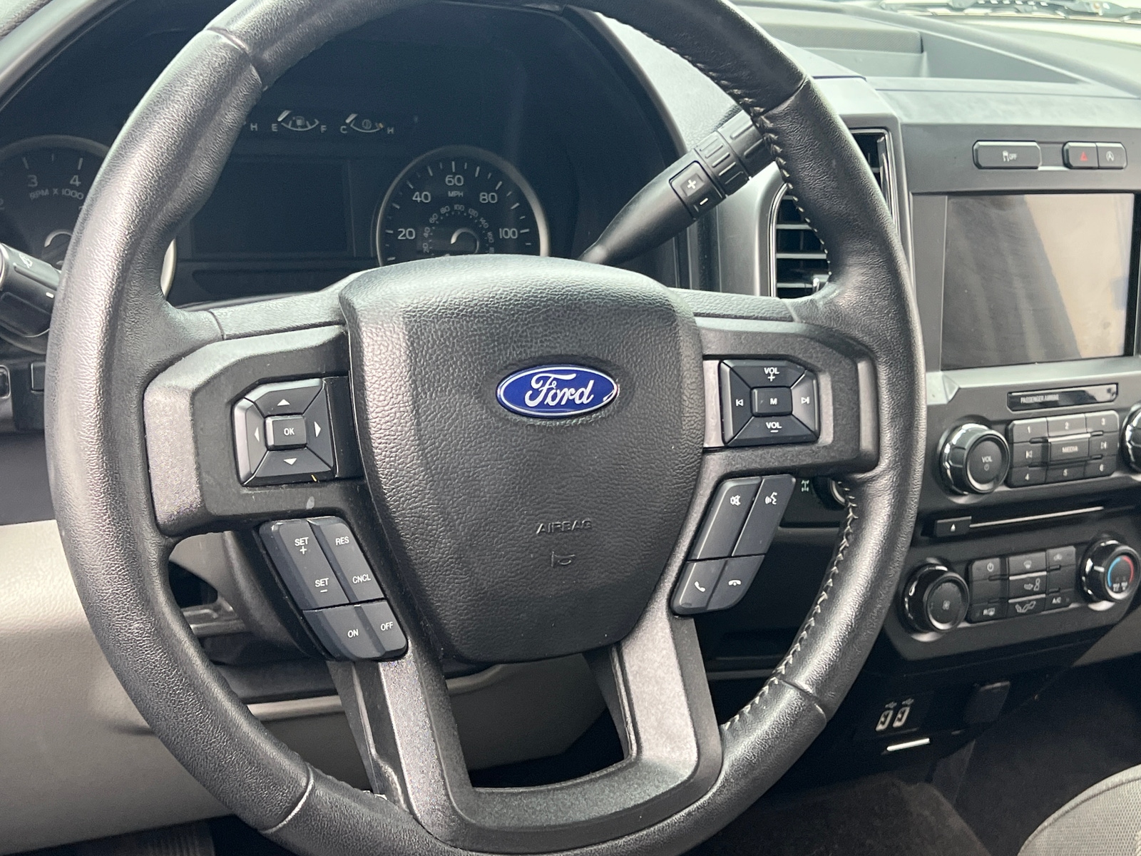 Thumbnail: 2018 Ford Econoline - 5