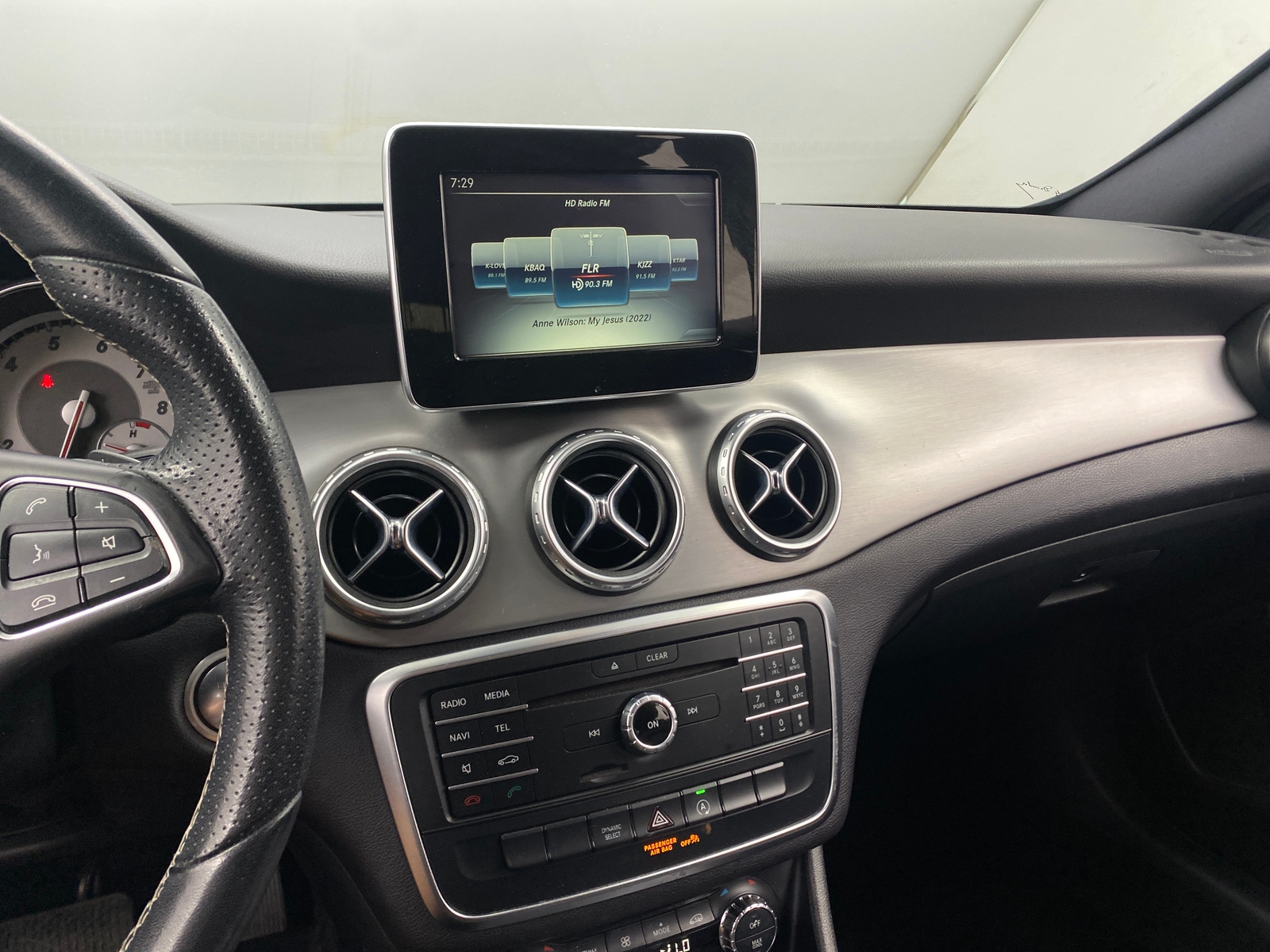 Thumbnail: 2017 Mercedes-Benz GLA - 3