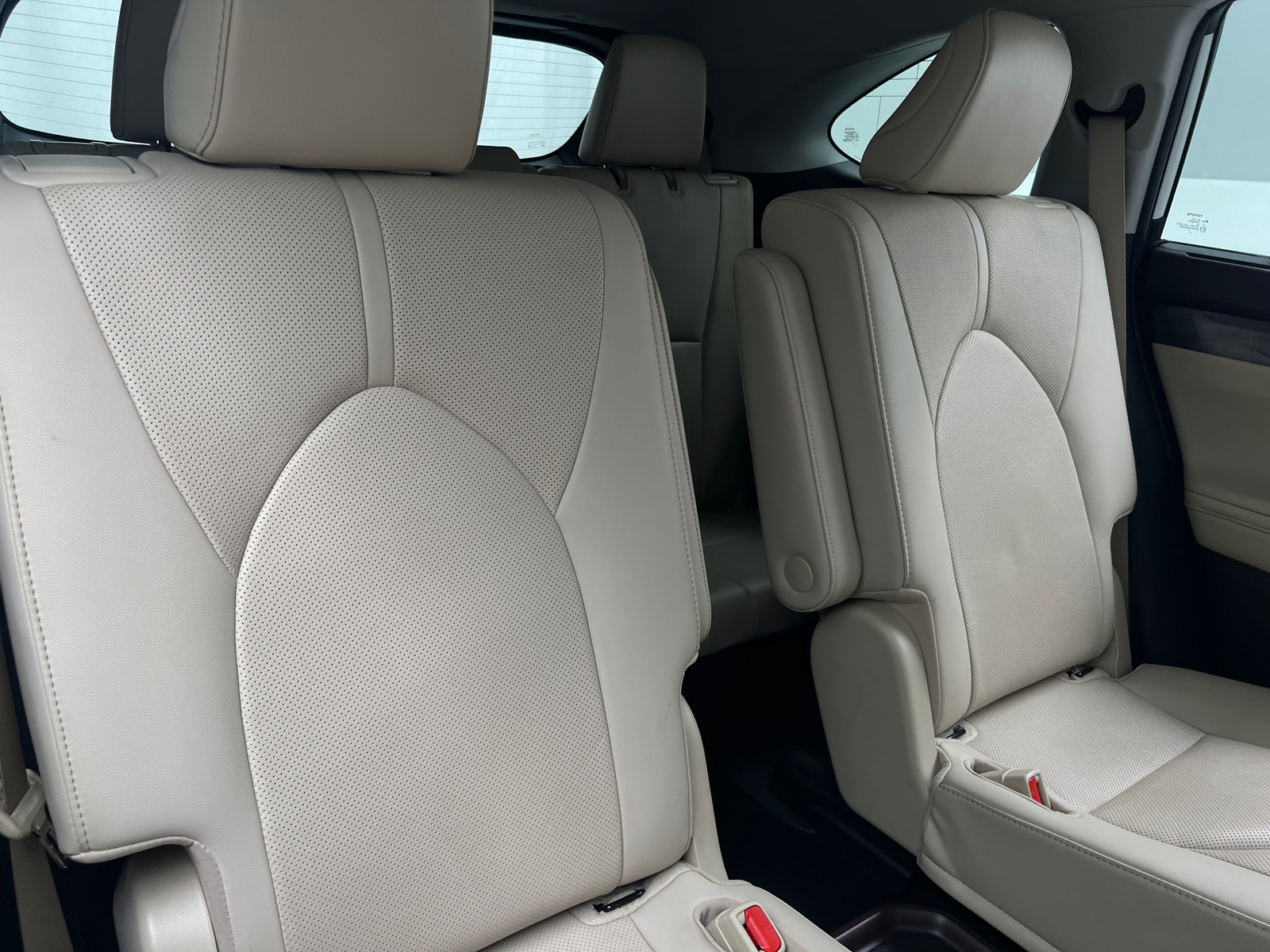 Thumbnail: 2021 Toyota Highlander - 5