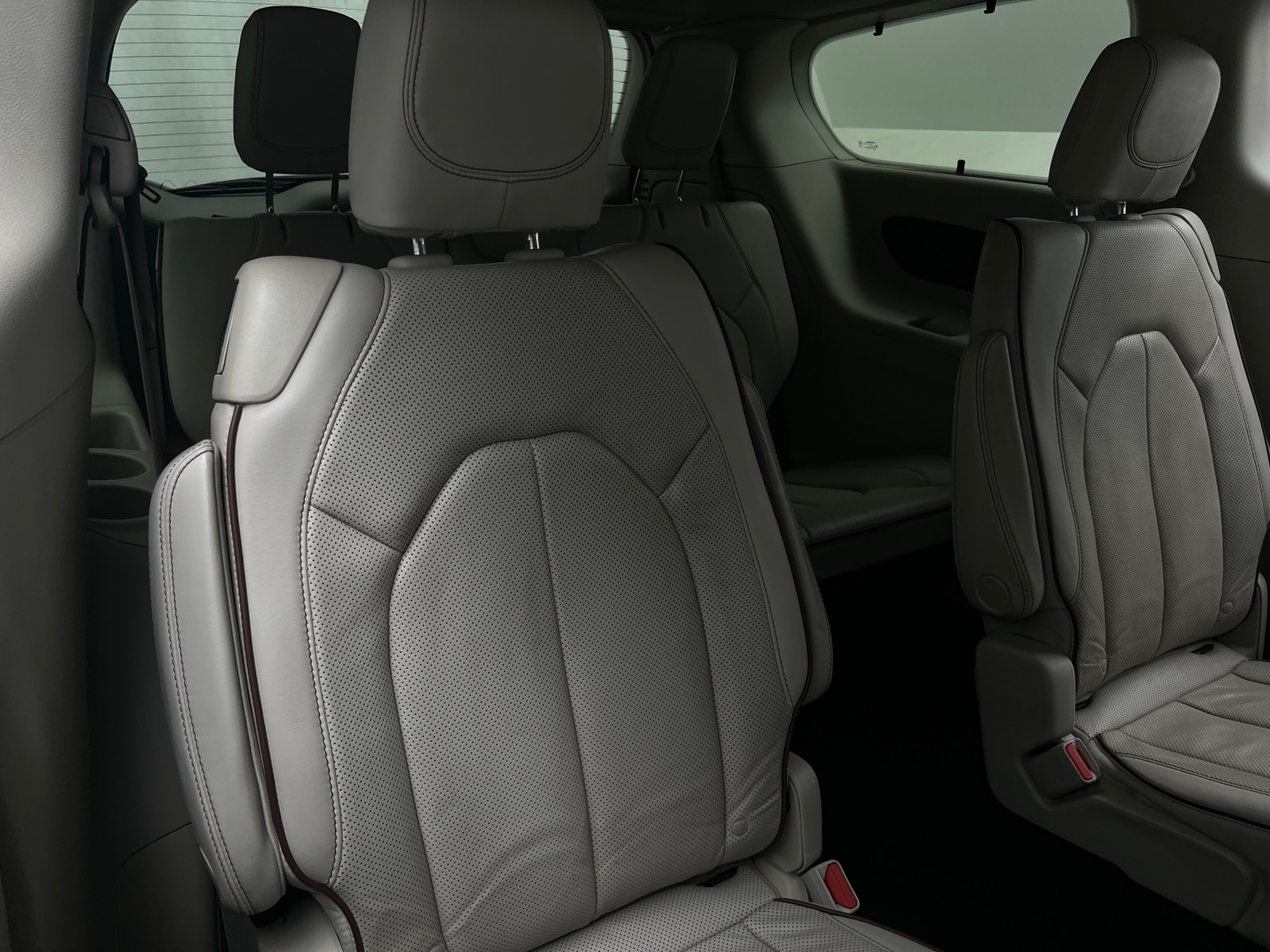 Thumbnail: 2020 Chrysler Pacifica - 5