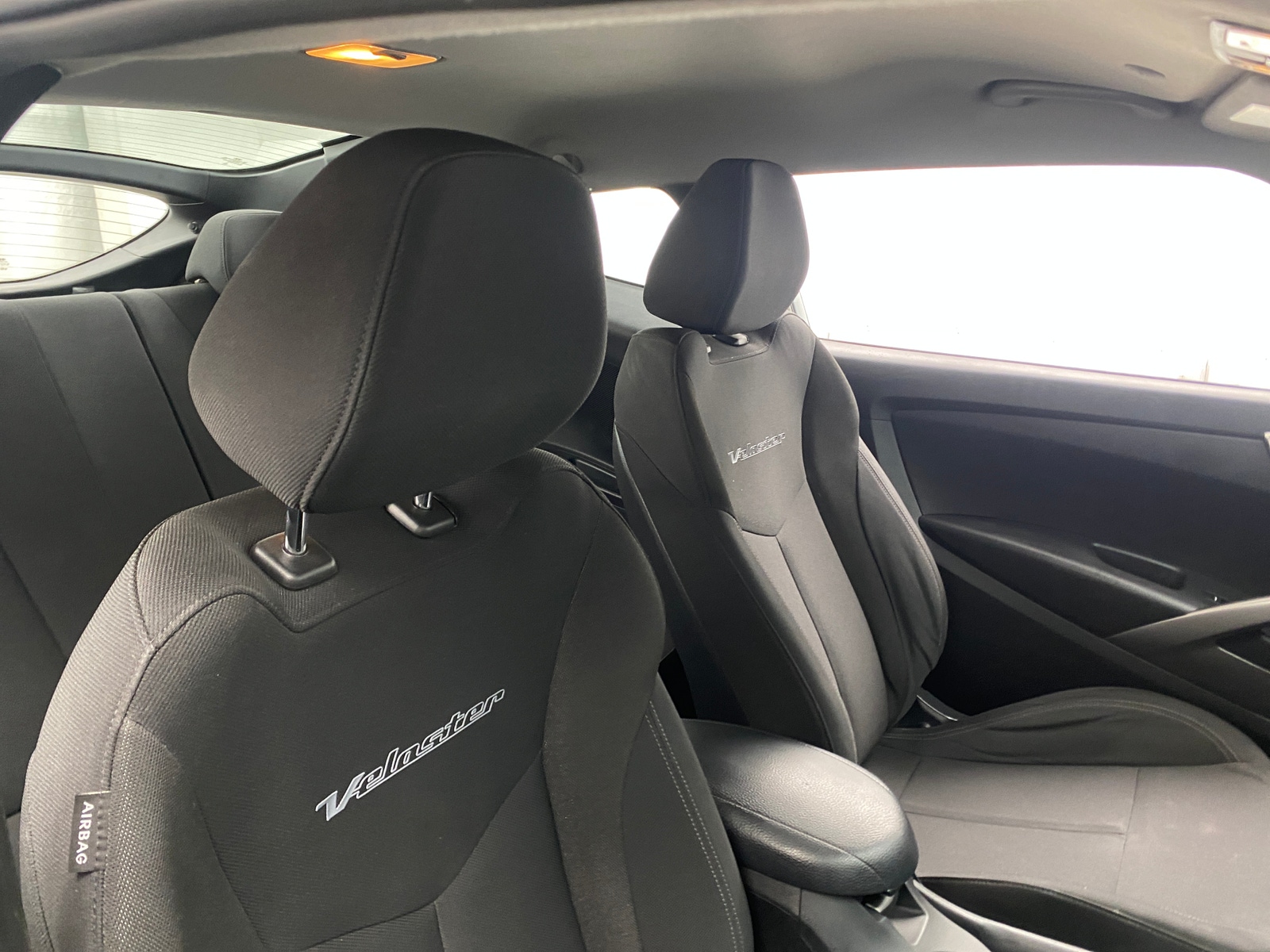 Thumbnail: 2016 Hyundai Veloster - 2