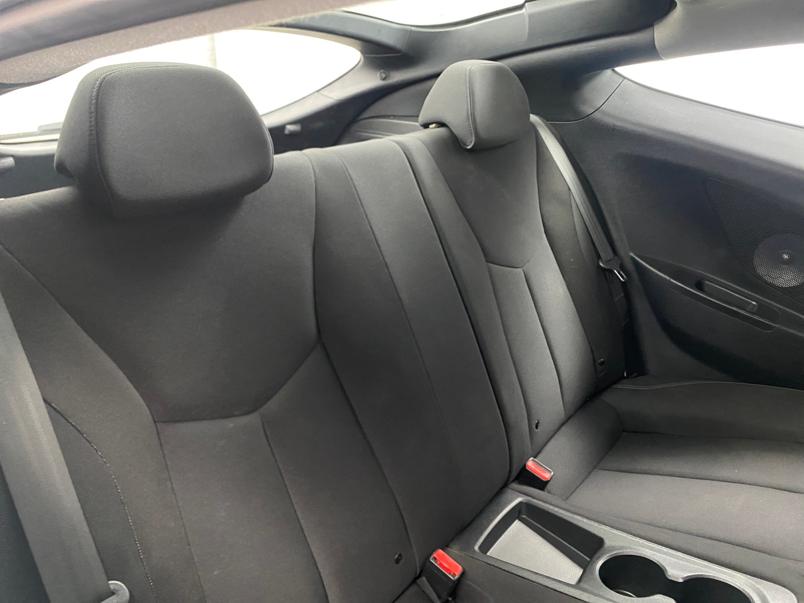 Thumbnail: 2016 Hyundai Veloster - 6