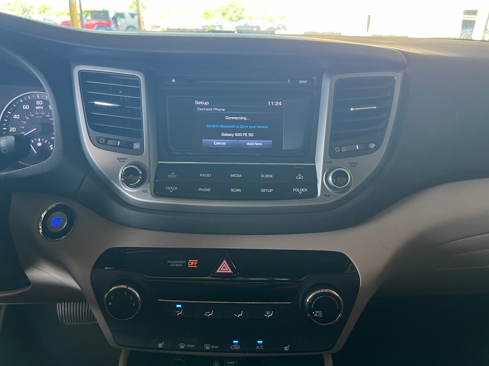 Thumbnail: 2016 Hyundai Tucson - 4