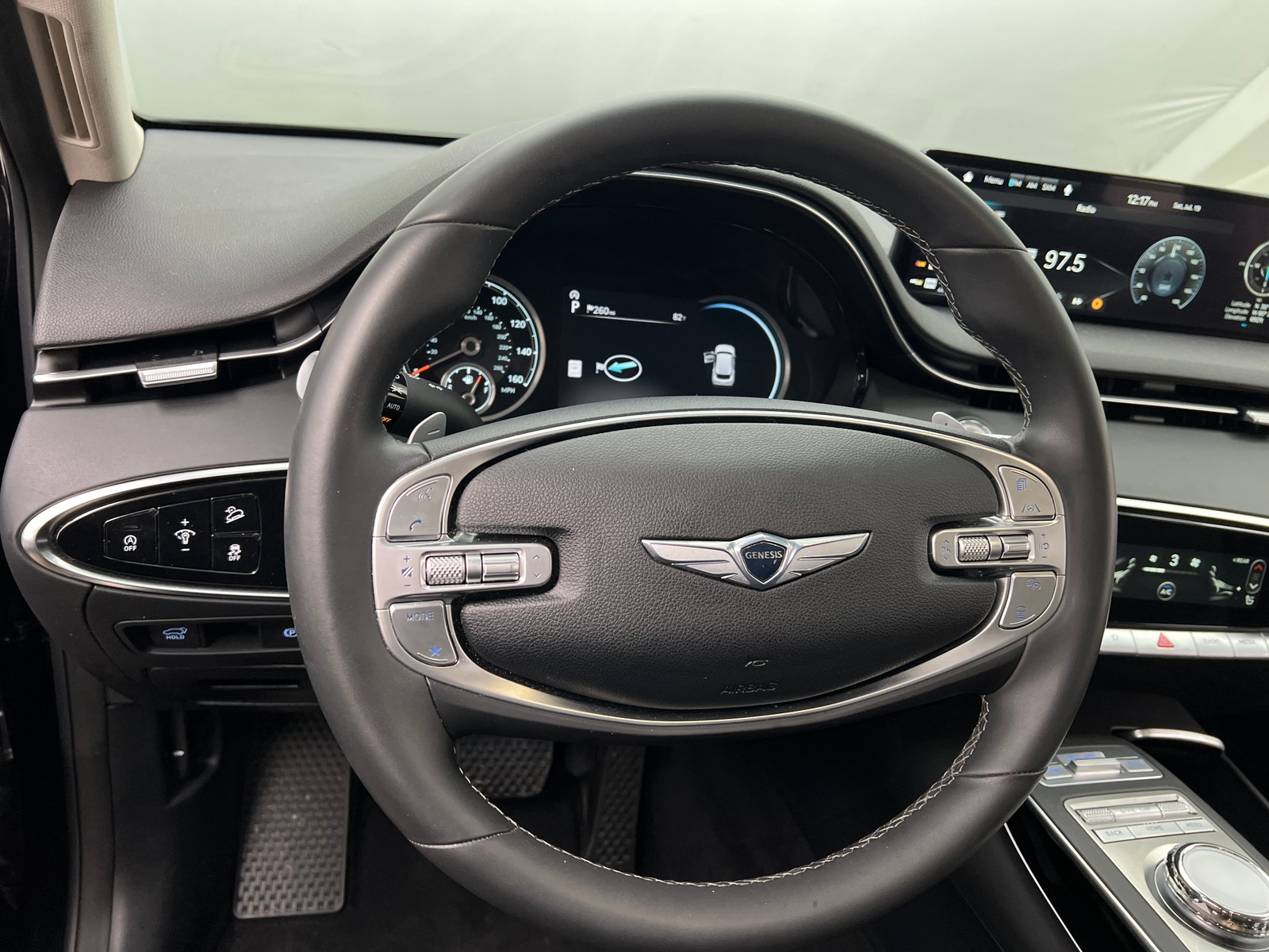 Thumbnail: 2025 Genesis GV70 - 4