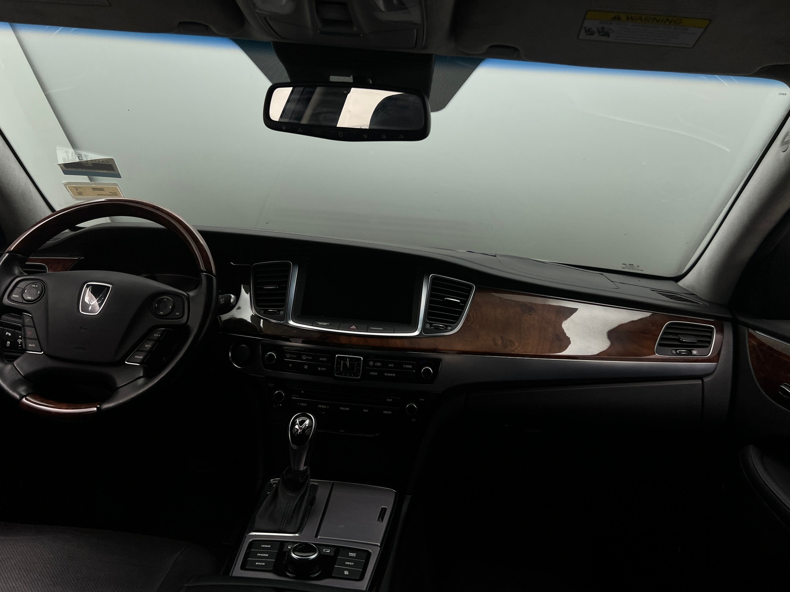 Thumbnail: 2016 Hyundai Equus - 2