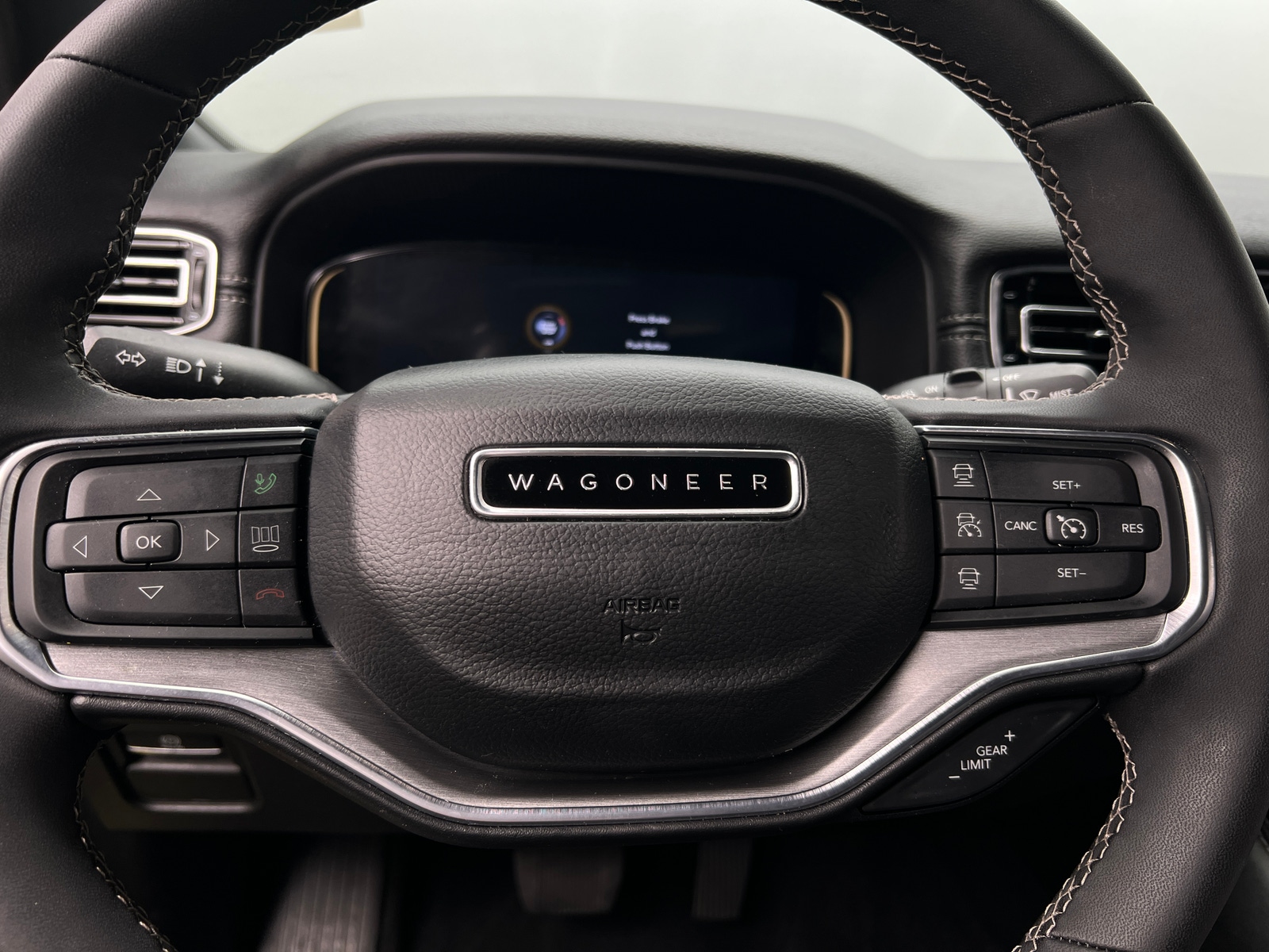 Thumbnail: 2023 Jeep Wagoneer - 4